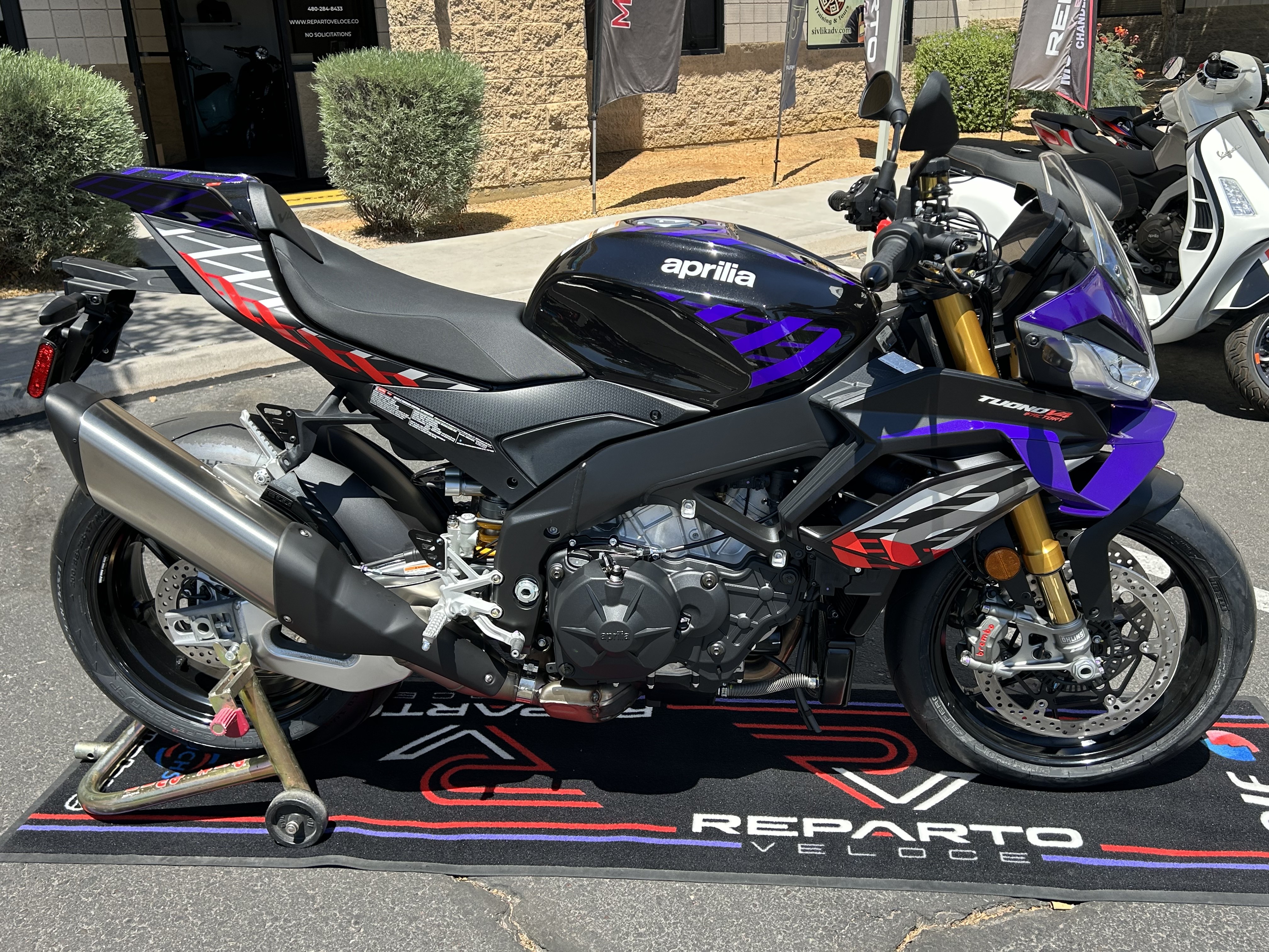 2027 Aprilia Tuono V4 Factory 1100 9
