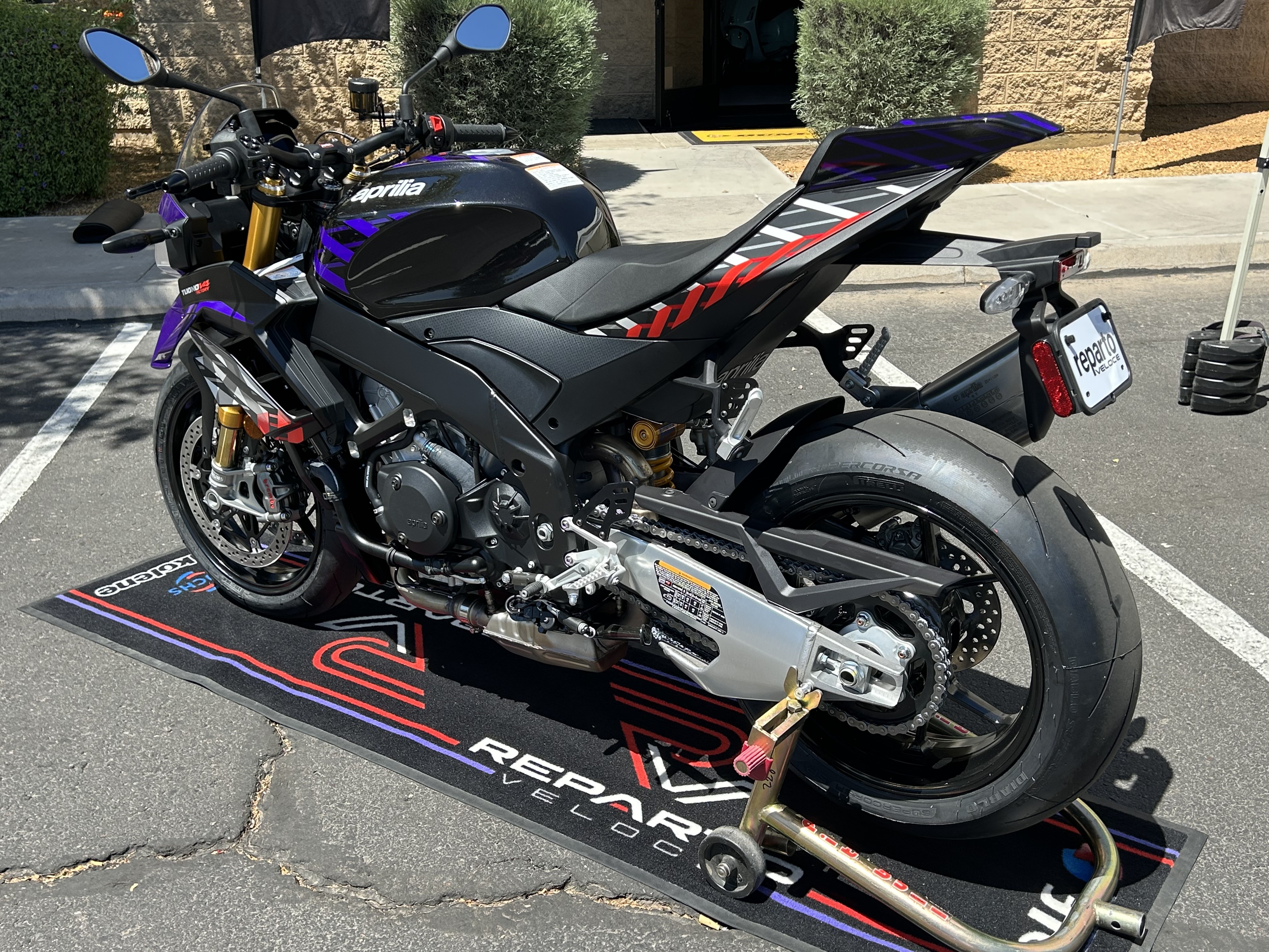 2027 Aprilia Tuono V4 Factory 1100 12