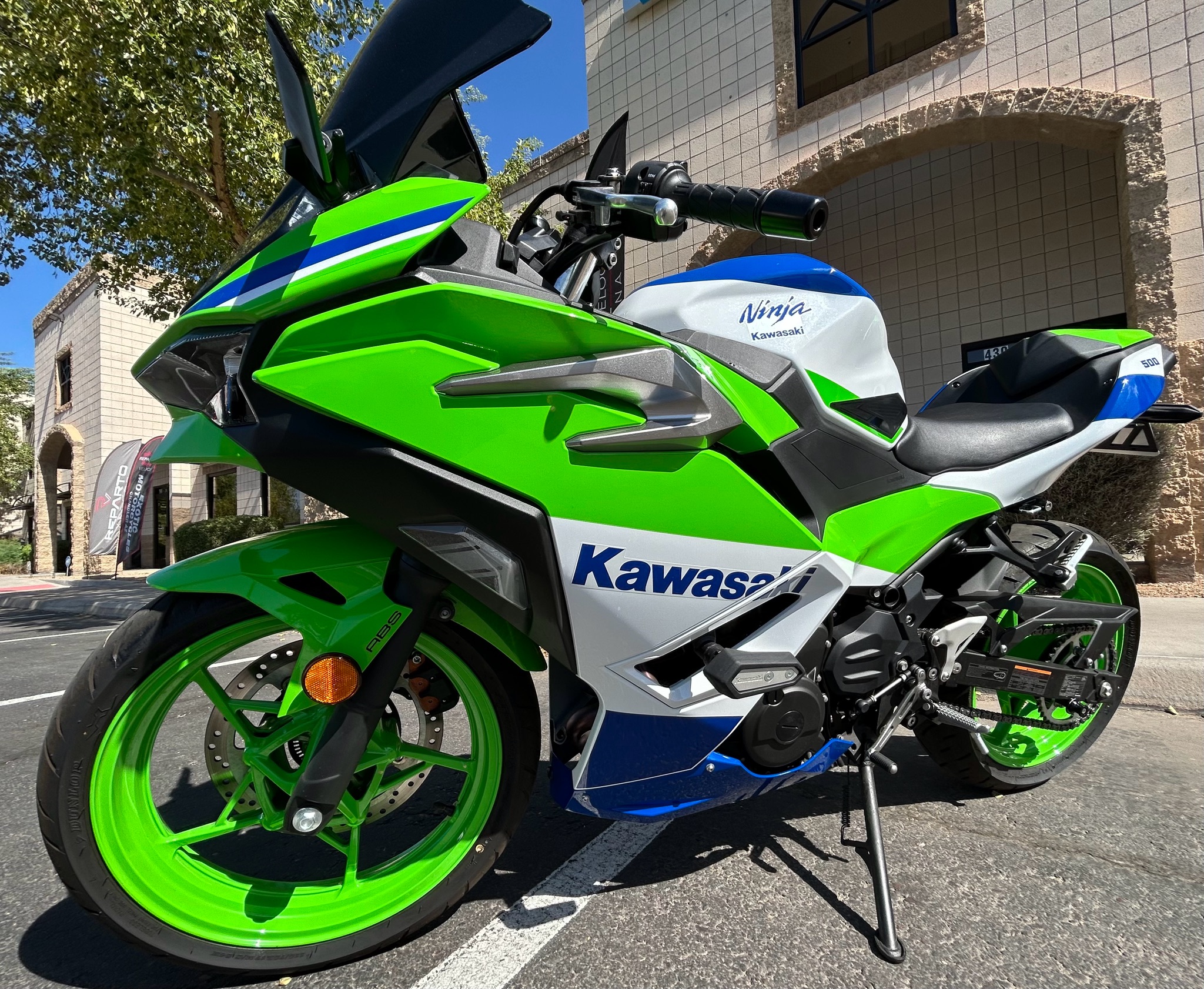 2024 Kawasaki Ninja 500 SE 40th Anniversary Edition ABS 4
