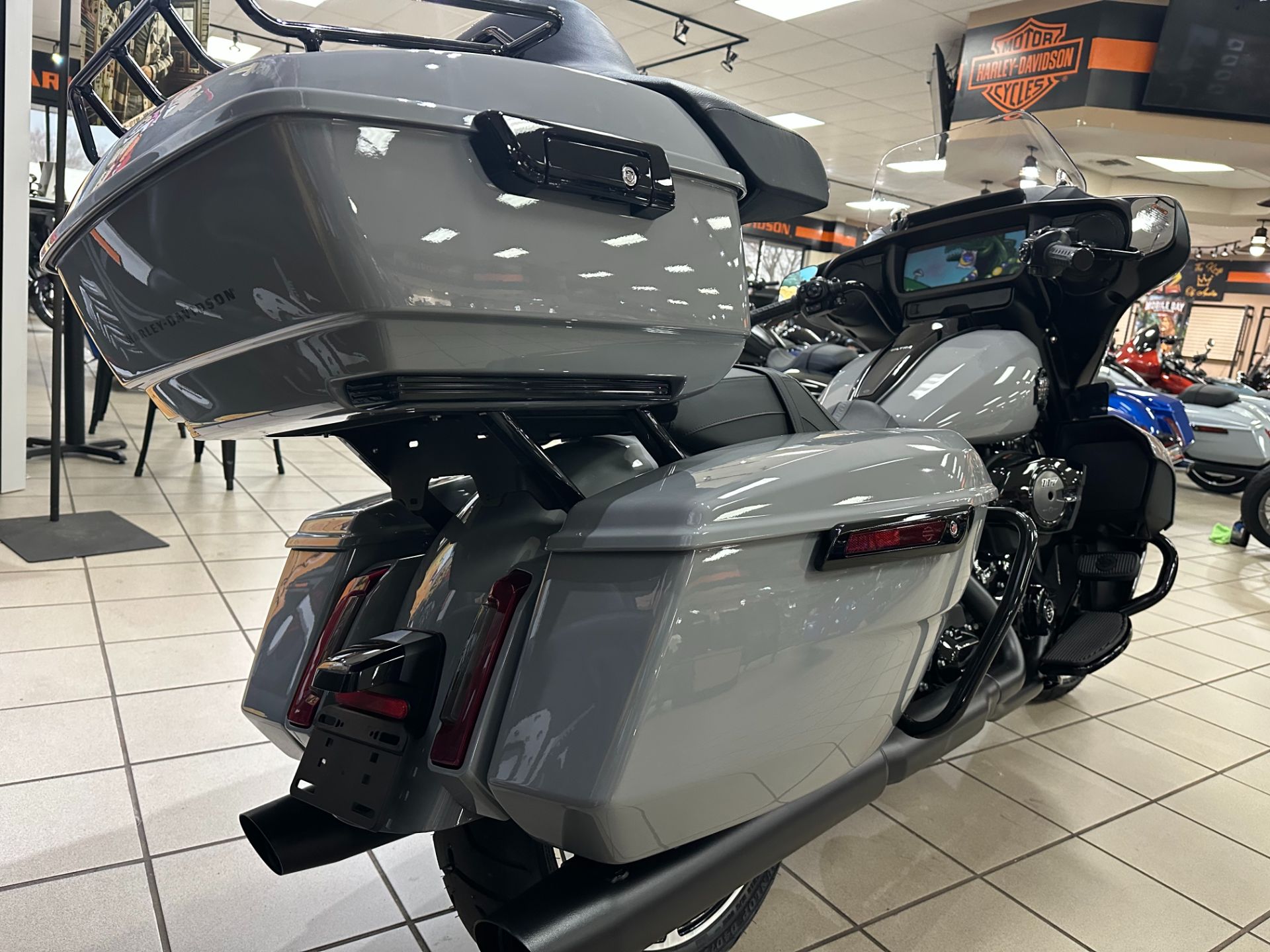 New 2025 Harley-Davidson Street Glide® Ultra Billiard Gray