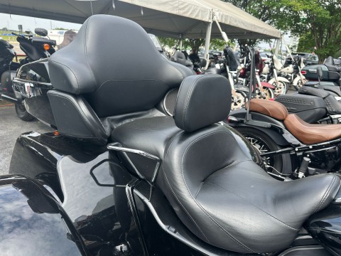 Used 2021 Harley-Davidson Tri Glide® Ultra Vivid Black | Motorcycles in ...