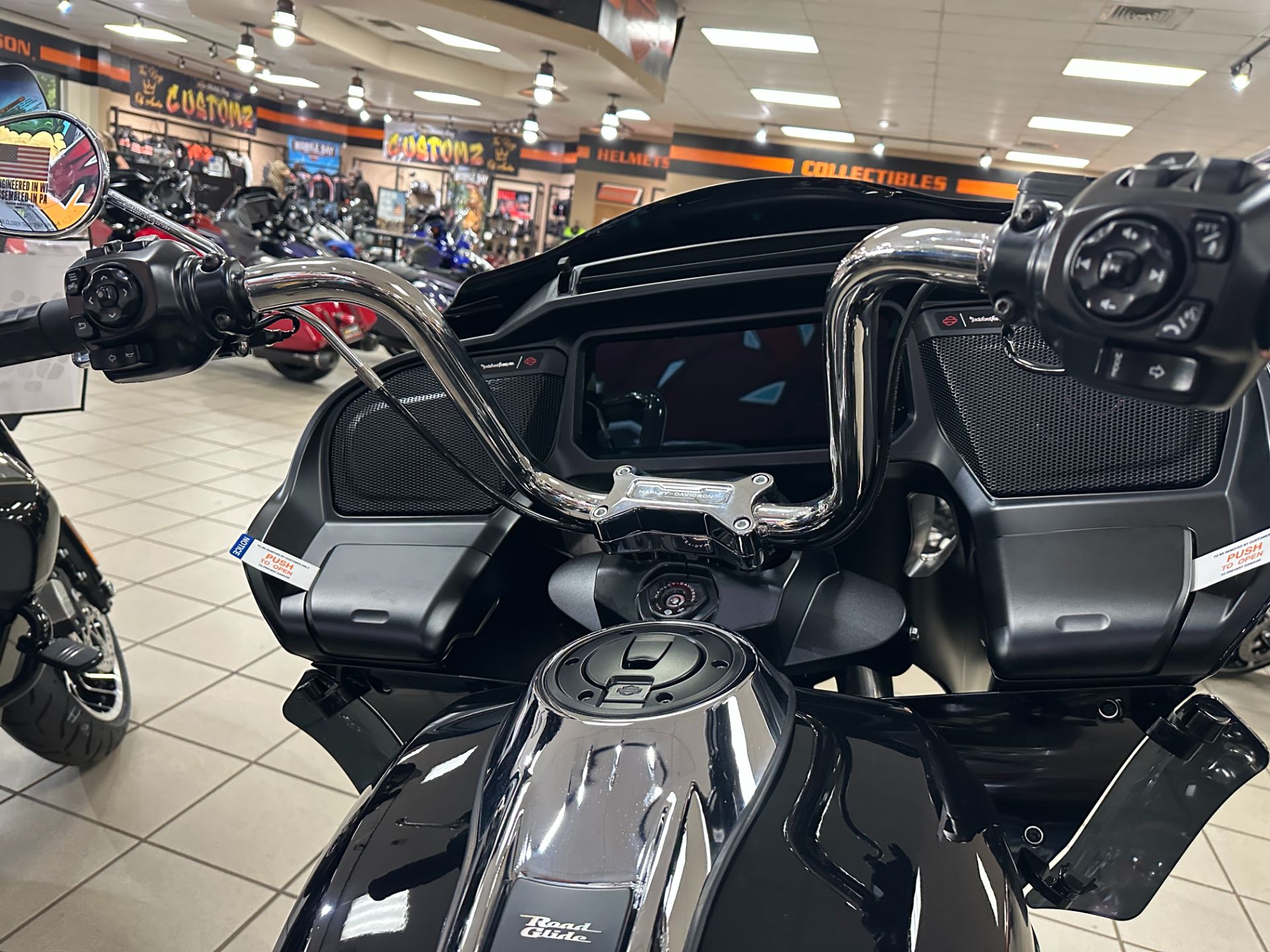 2026 Harley-Davidson Road Glide® 6