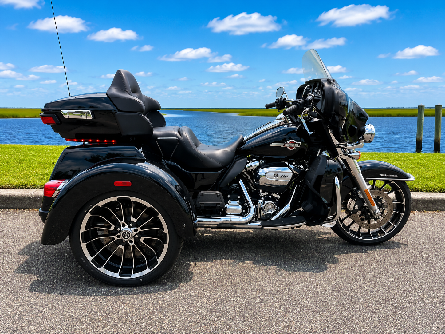 2025 Tri Glide® Ultra