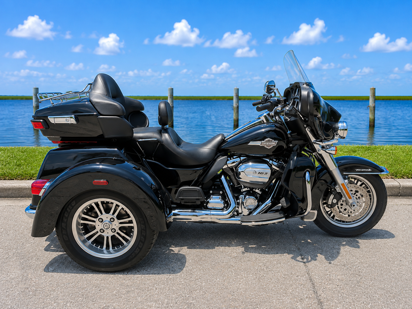 2023 Harley-Davidson Tri Glide® Ultra 1