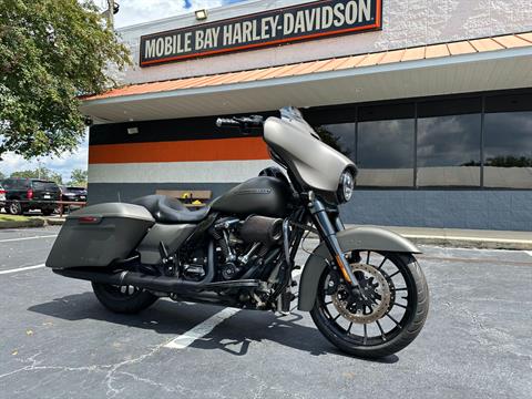 Used 2019 Harley-Davidson Street Glide® Special Industrial Gray - Main Image