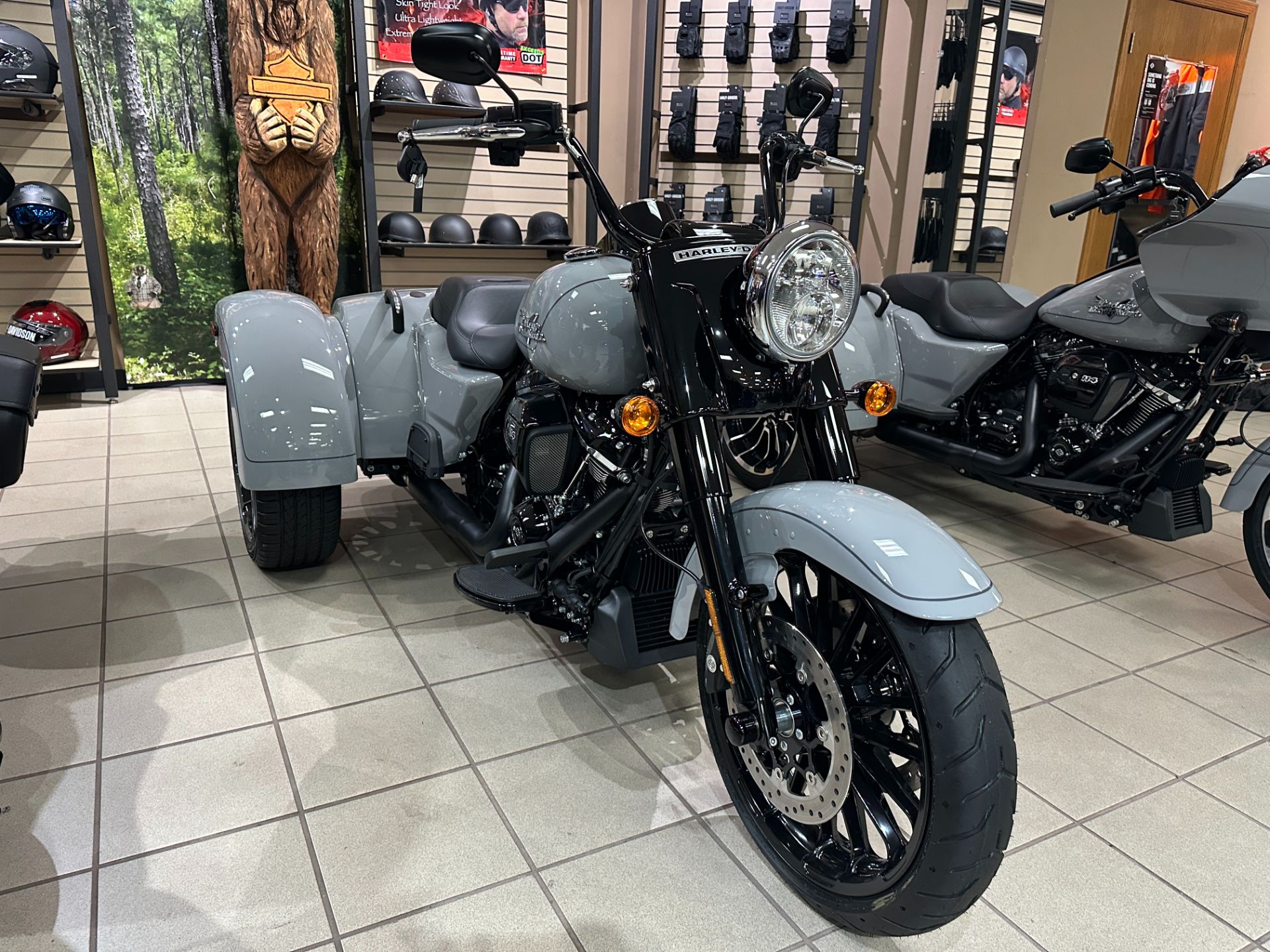 2024 Freewheeler®