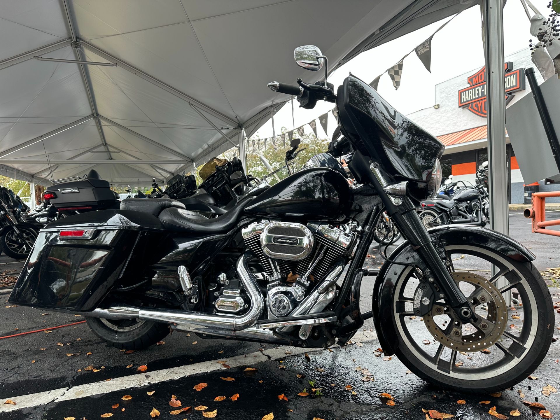 Street Glide Harley Davidson Metal Flake Paint Used 2016 Harley - Main Image