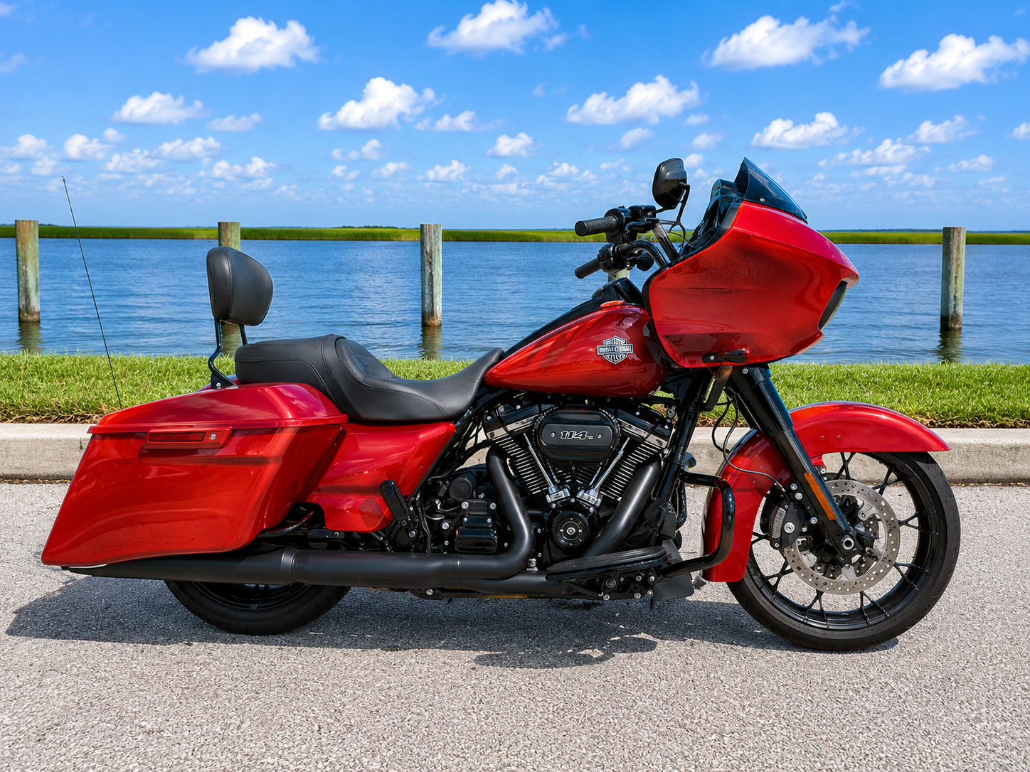 2022 Harley-Davidson Road Glide® Special 1