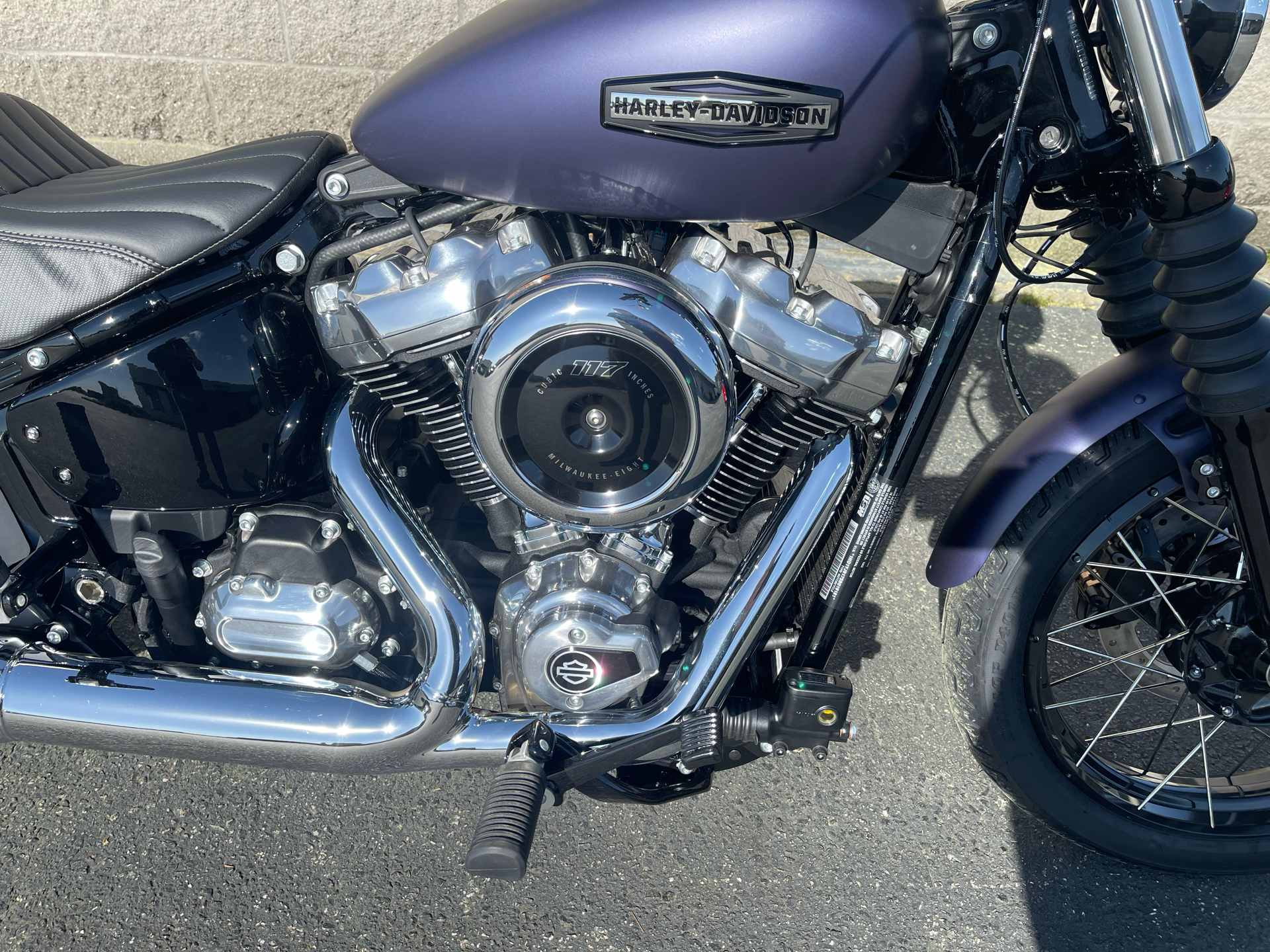 New 2025 Harley-Davidson Street Bob® Iron Horse Metallic
