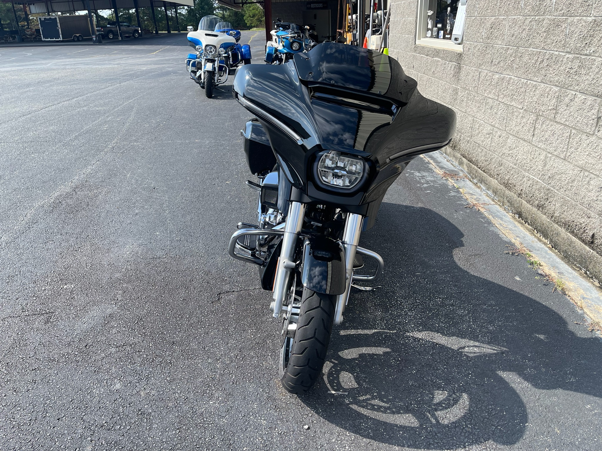 2025 Harley-Davidson Street Glide® 10