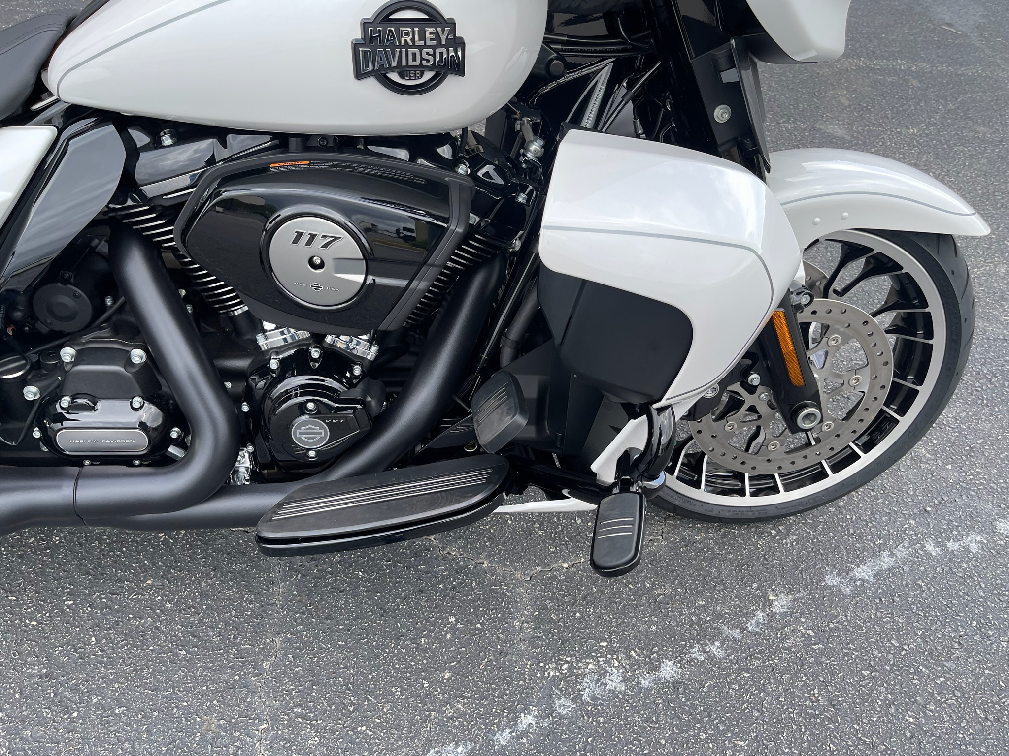 2026 Harley-Davidson Street Glide® Limited 3