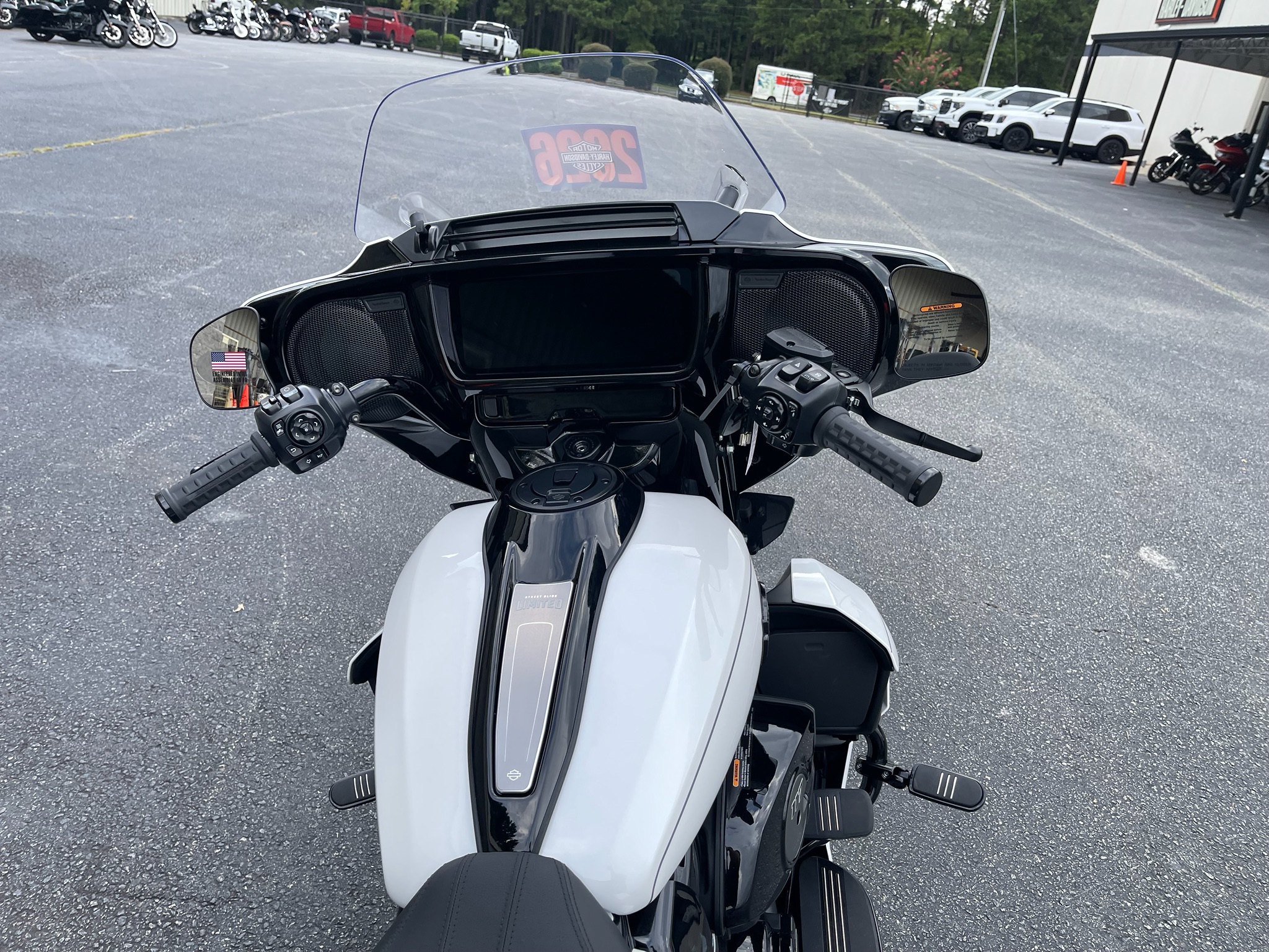 2026 Harley-Davidson Street Glide® Limited 6
