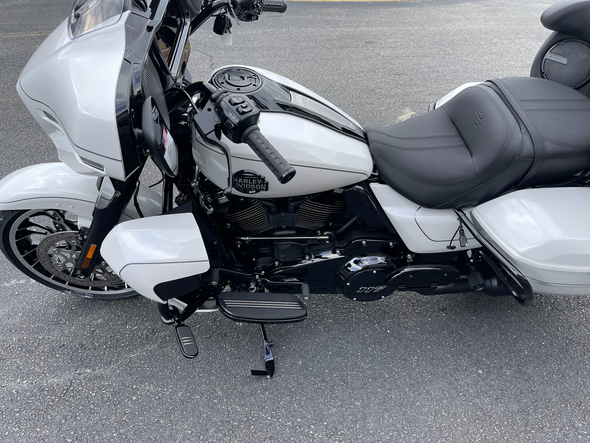 2026 Harley-Davidson Street Glide® Limited 12