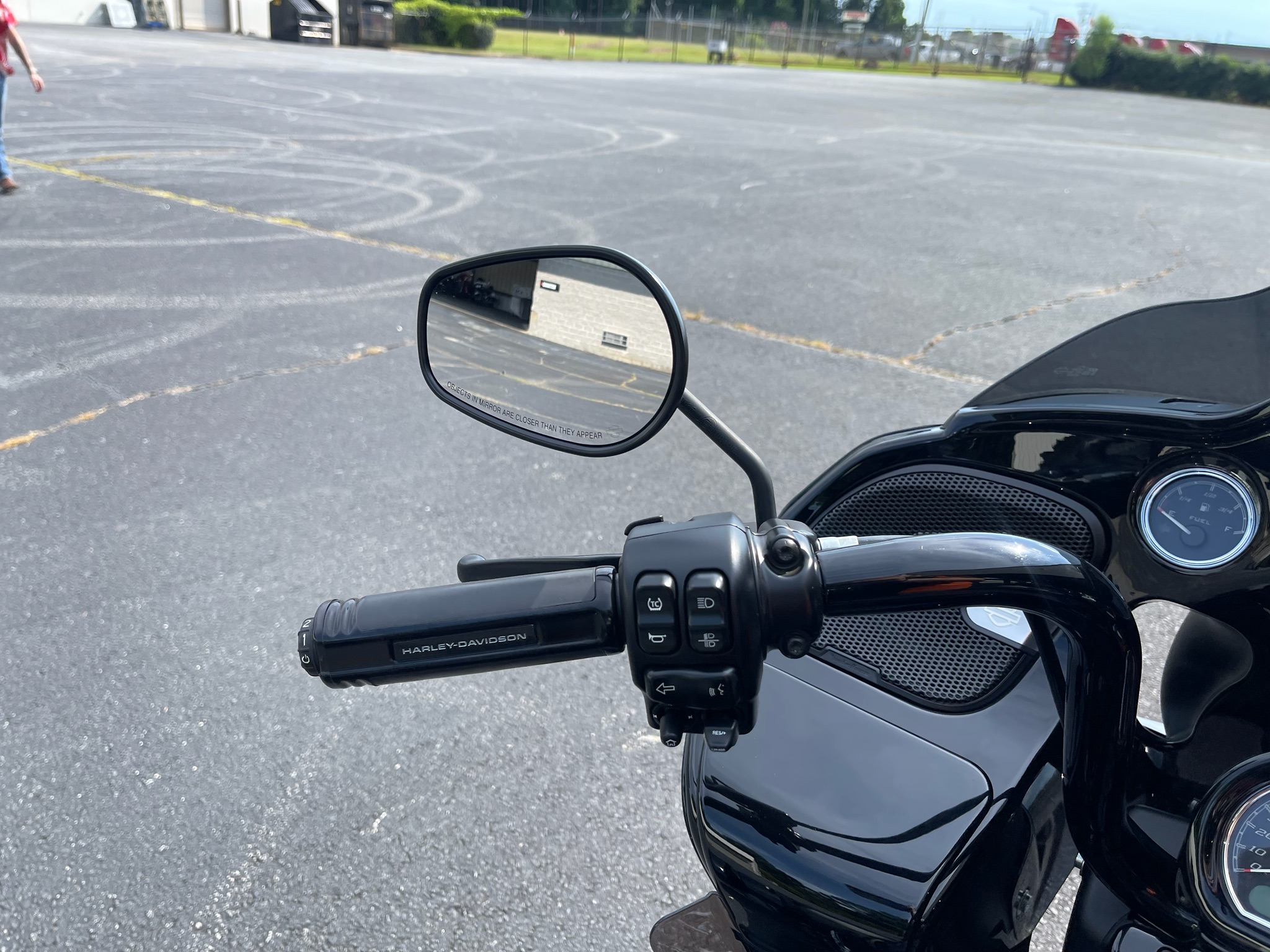 2024 Harley-Davidson Road Glide® 3 6