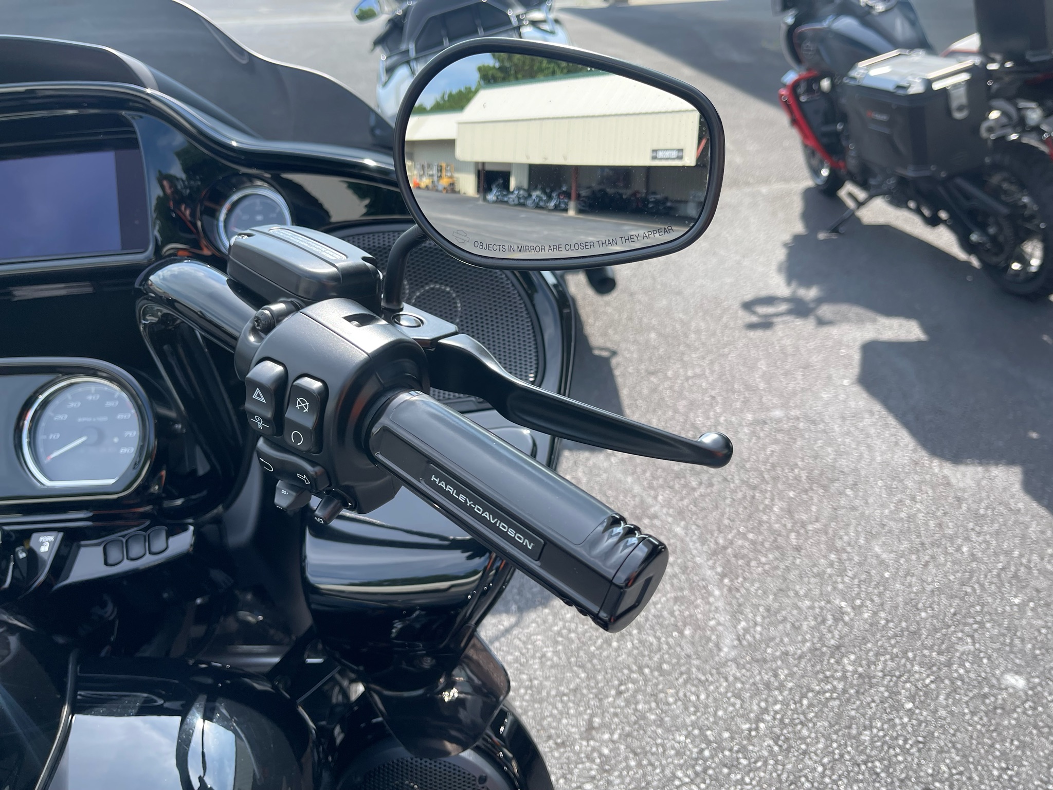 2024 Harley-Davidson Road Glide® 3 8