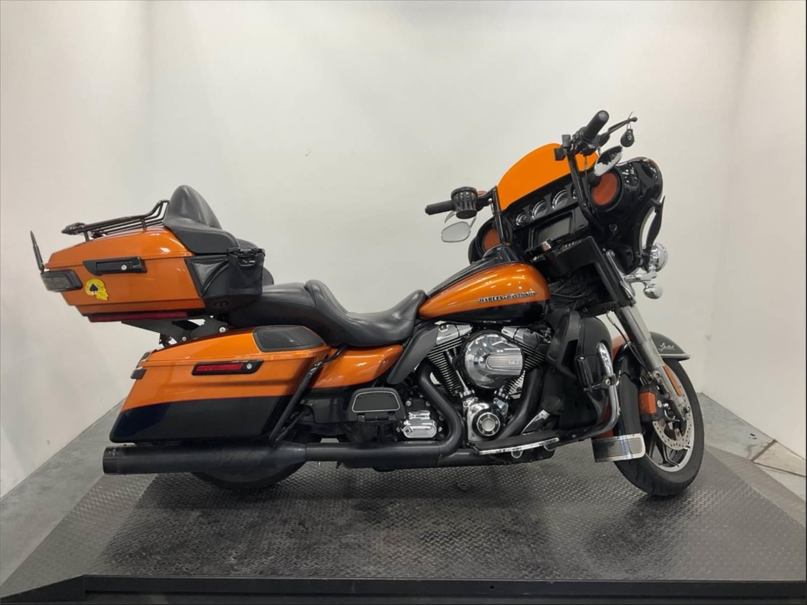 Used 2014 Harley-Davidson Ultra Limited Amber Whiskey / Vivid Black |  Motorcycles in Metairie LA | MP657951, image size:1600x1200