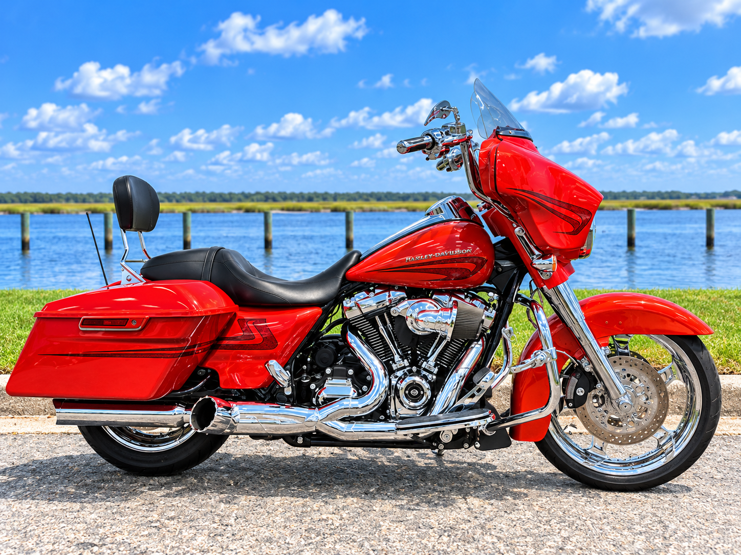 2017 Harley-Davidson Street Glide® Special 1