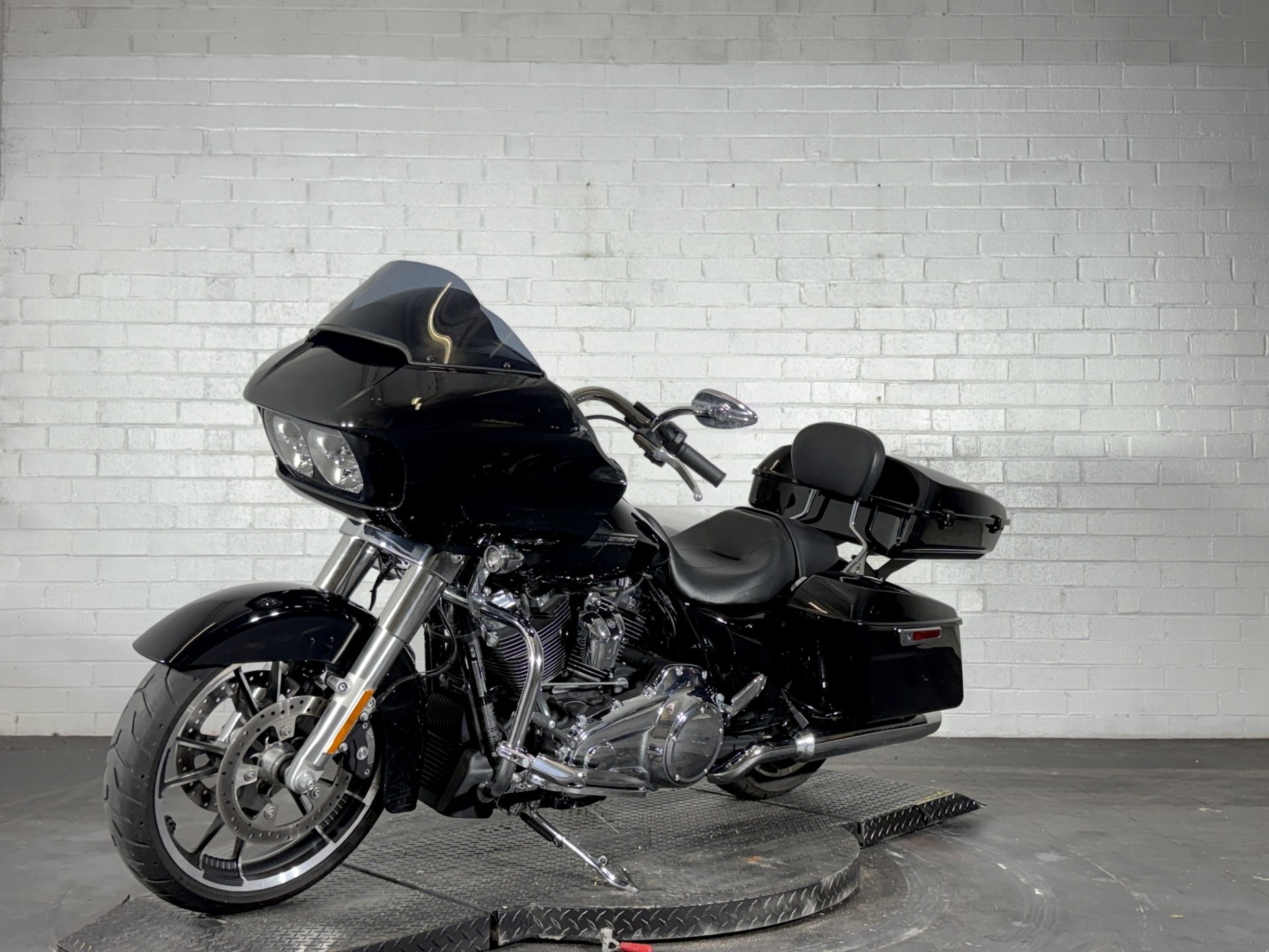 2023 Harley-Davidson Road Glide® 7