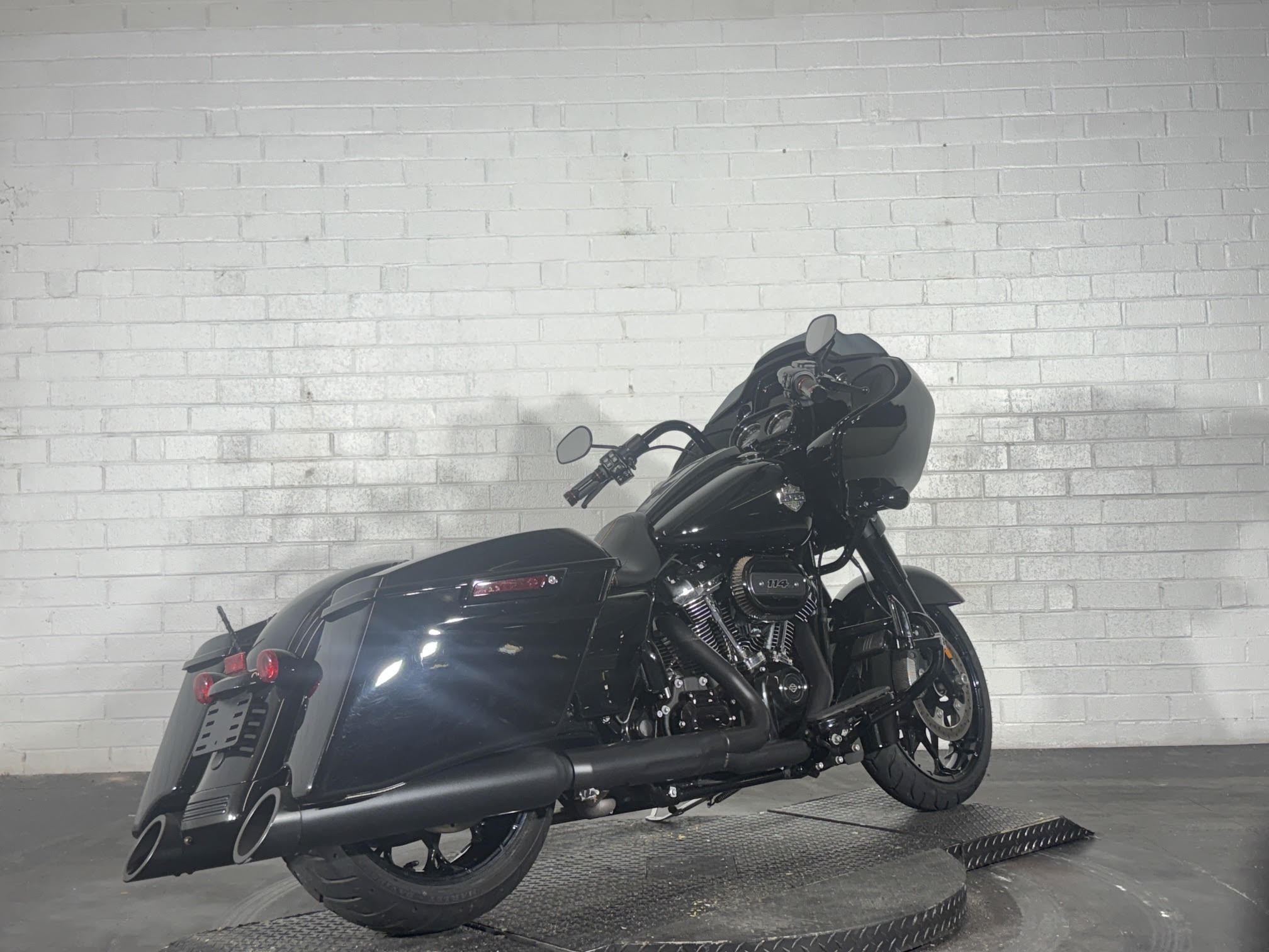 2023 Harley-Davidson Road Glide® Special 4