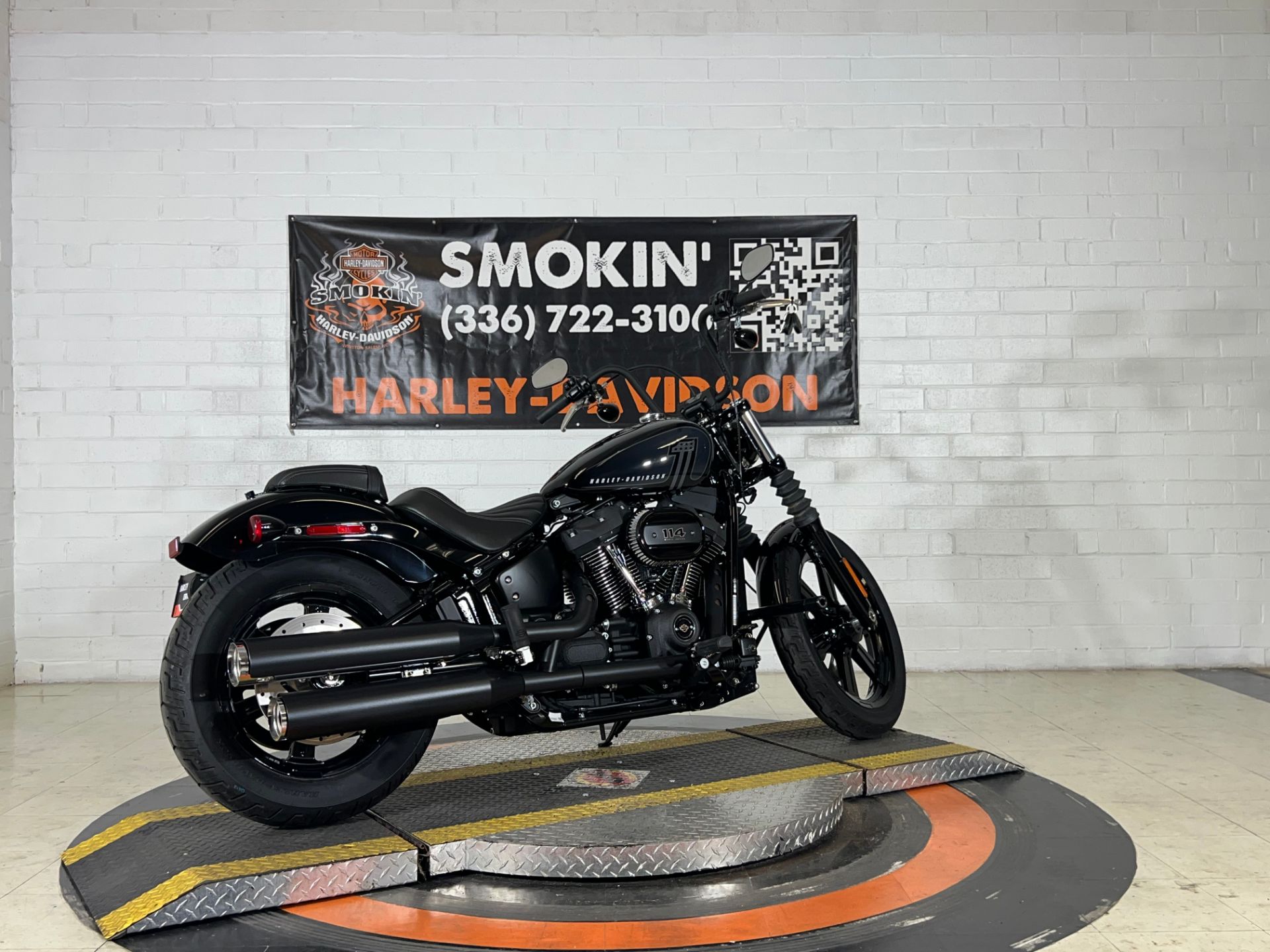 street bobオープンロード 7 1/2 黒　60cm Street Bob® 114 | Kegel Harley-Davidson®