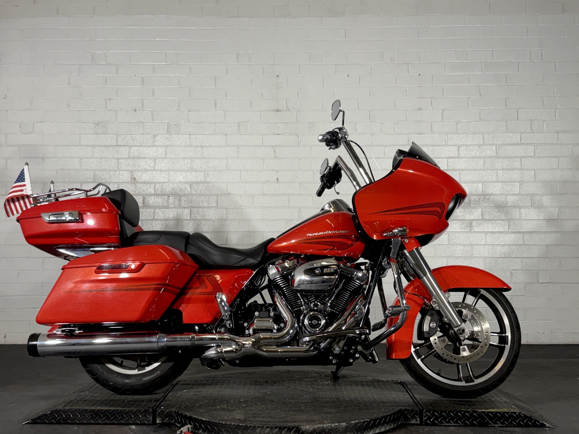 2017 Harley-Davidson Road Glide® Special 1