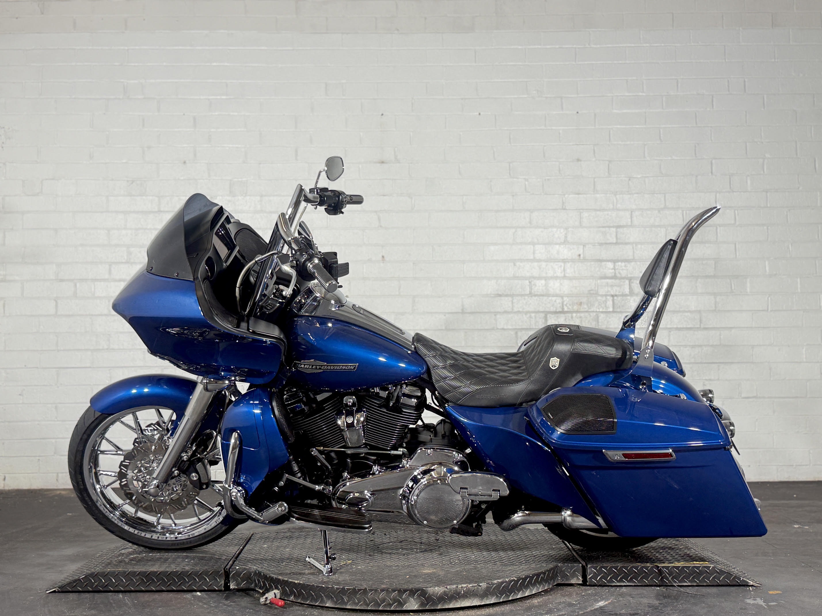 2022 Harley-Davidson Road Glide® 8