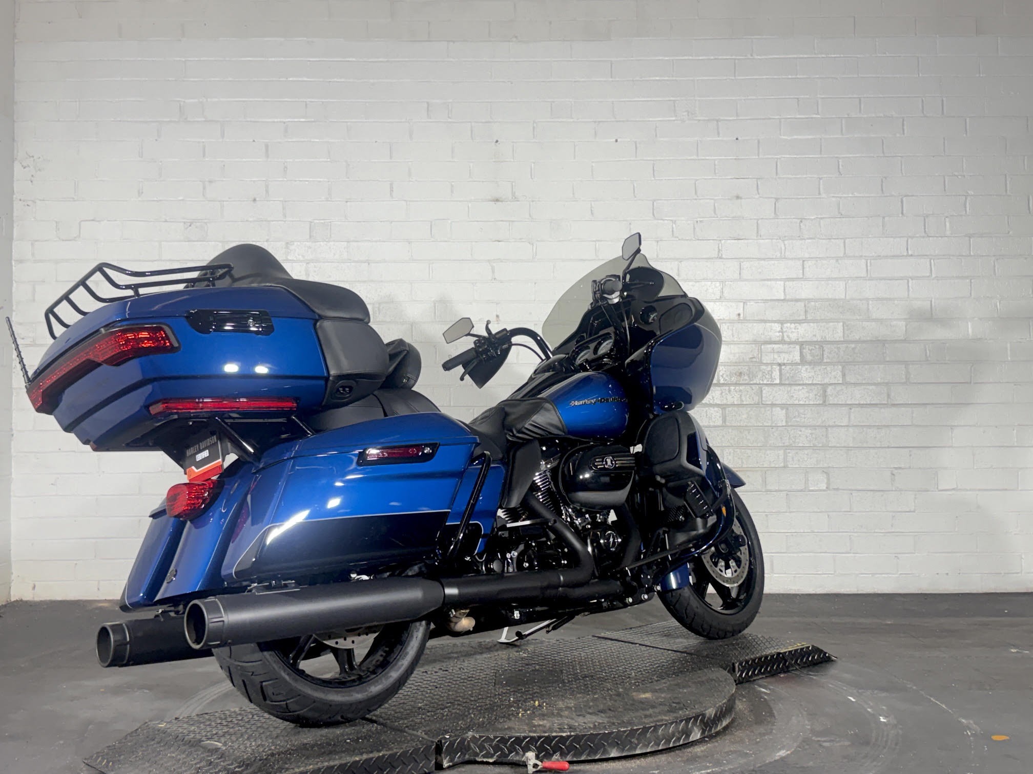 2022 Harley-Davidson Road Glide® Limited 4