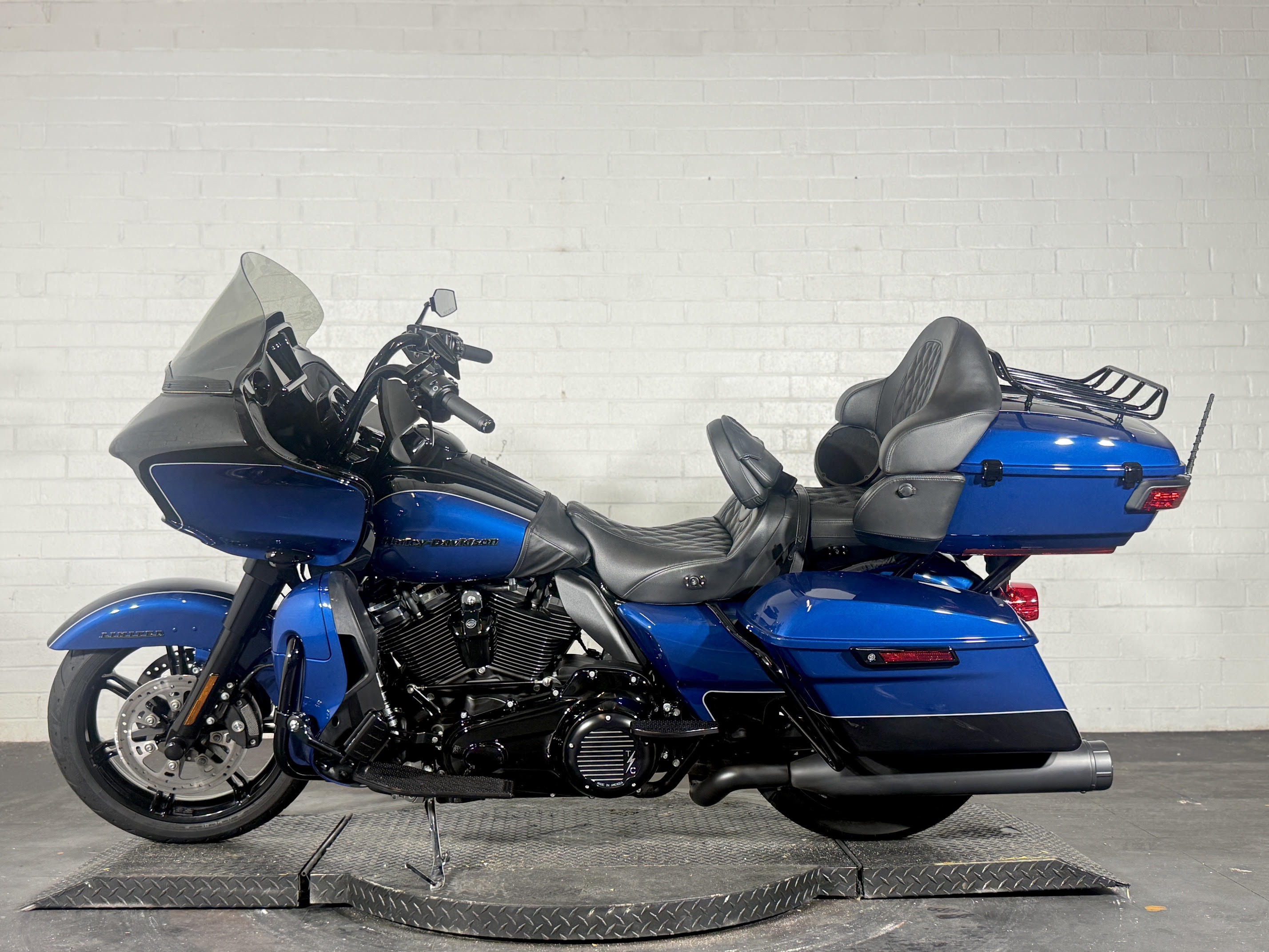 2022 Harley-Davidson Road Glide® Limited 8