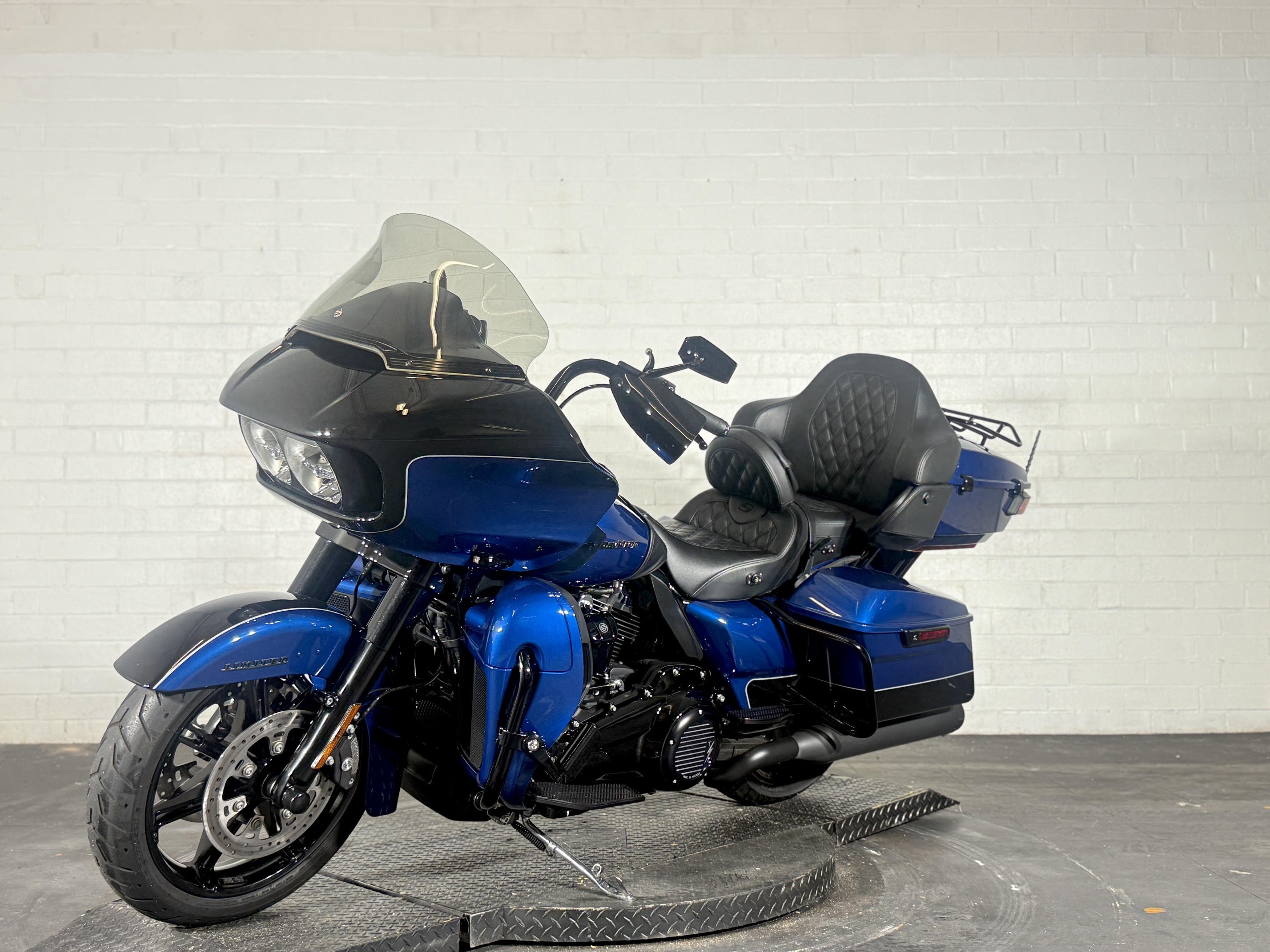 2022 Harley-Davidson Road Glide® Limited 7