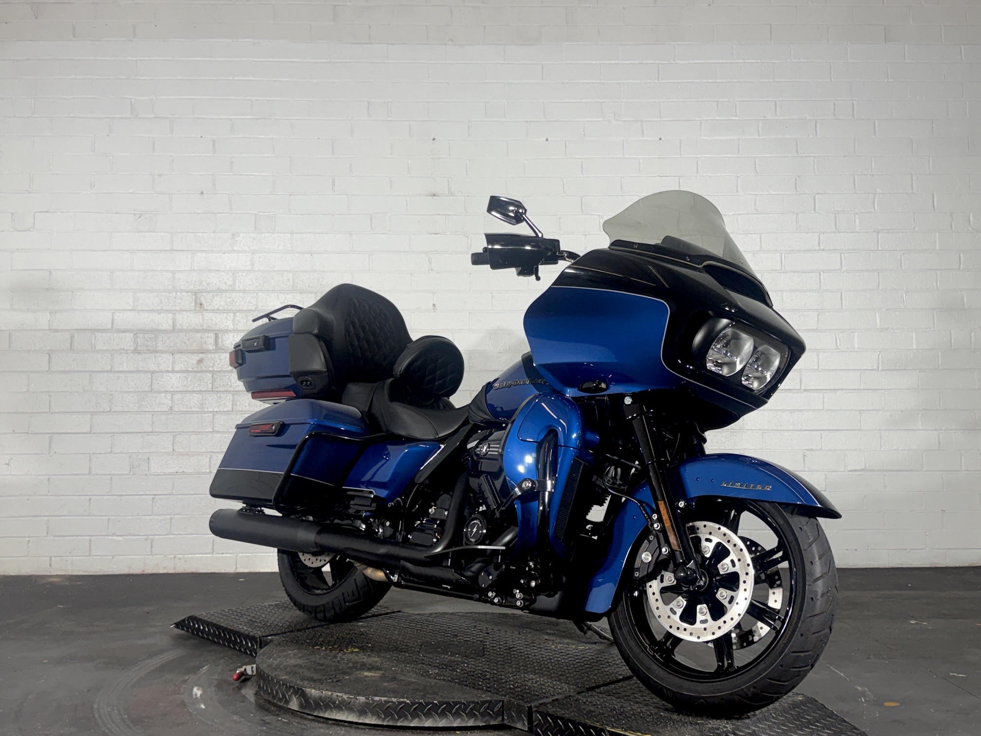 2022 Harley-Davidson Road Glide® Limited 3