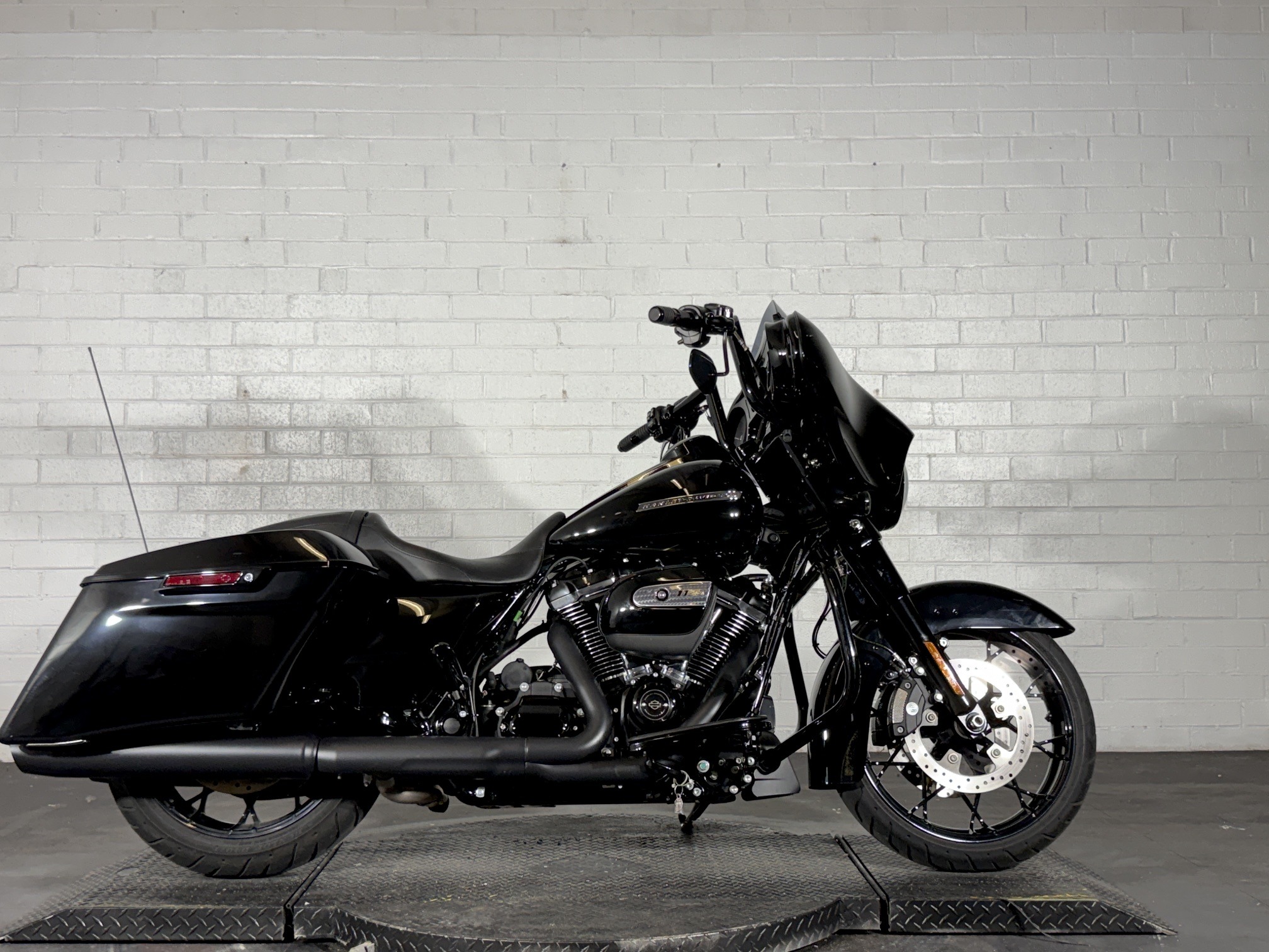 2020 Harley-Davidson Street Glide® Special 1