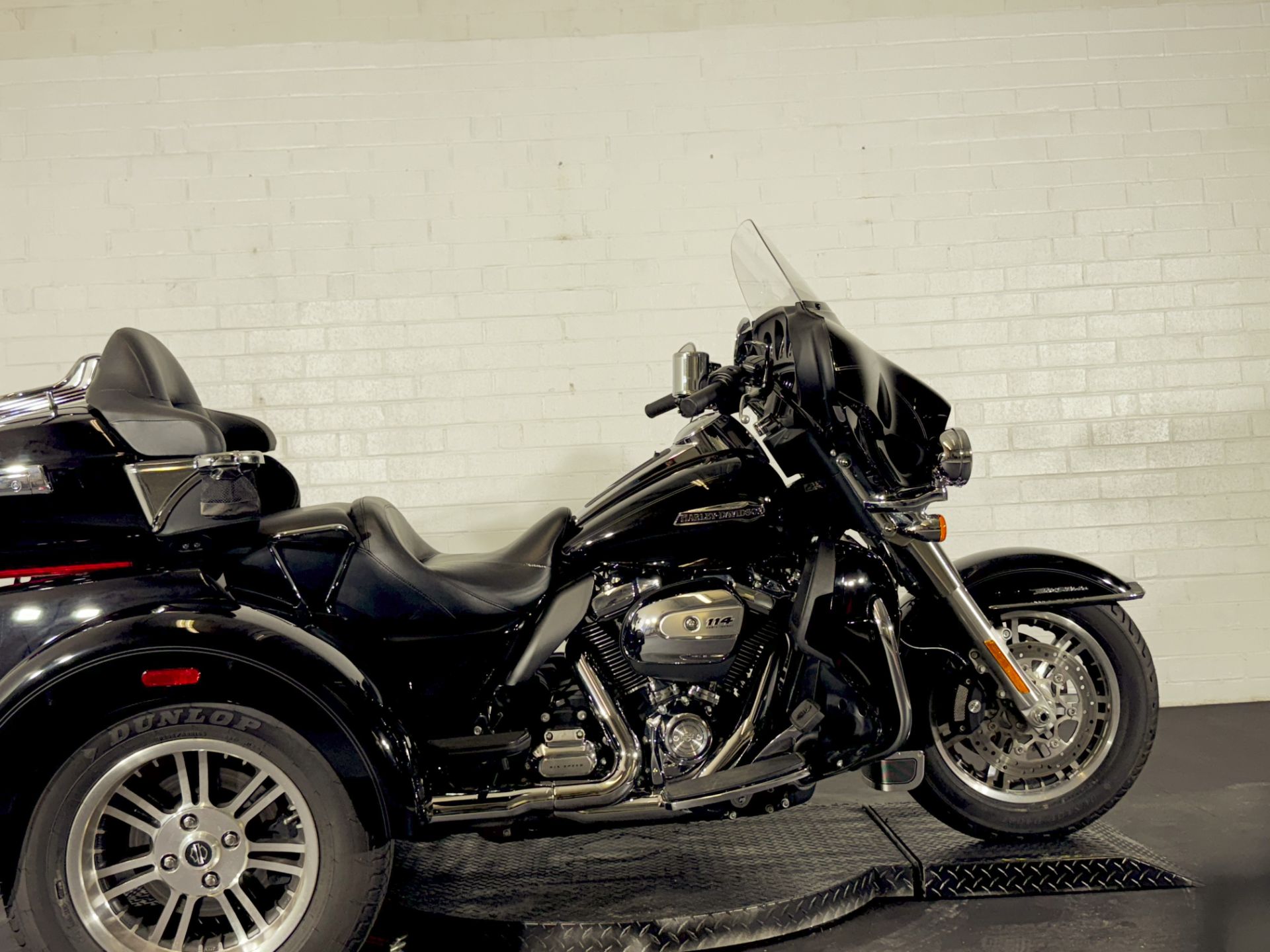 Snake Venom Harley Davidson 2021 Tri Glide Snake Venom Harley