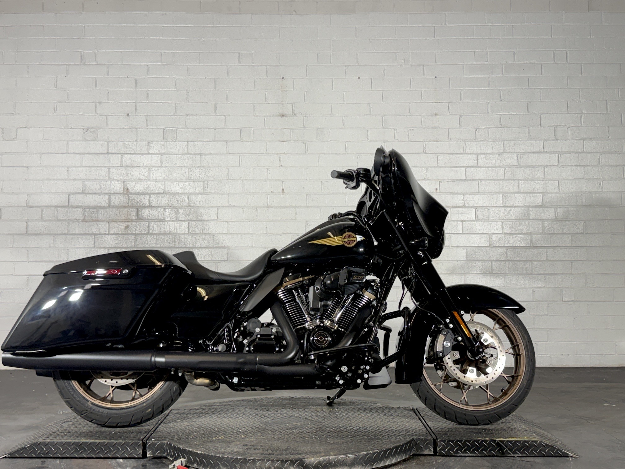 2023 Harley-Davidson Street Glide® ST 1