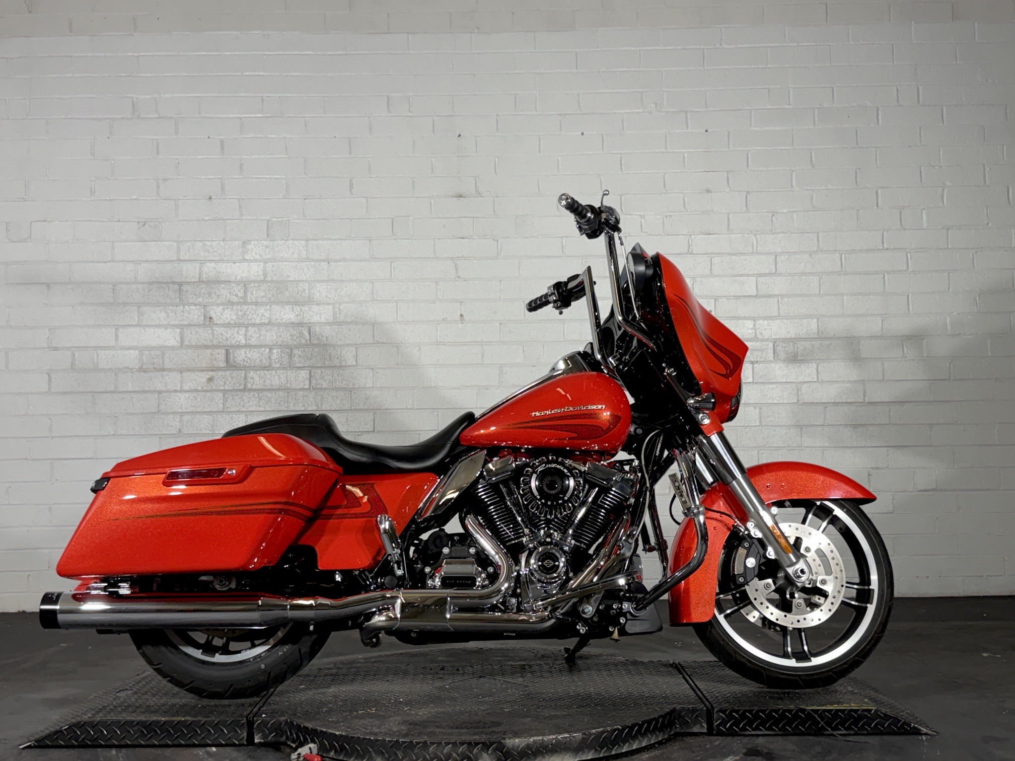 2017 Harley-Davidson Street Glide® Special 1