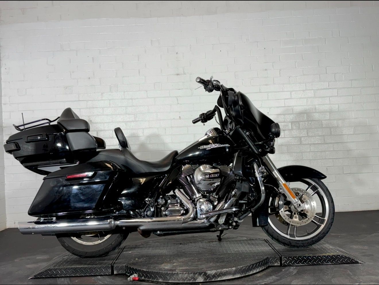 Used 2015 Harley-Davidson Street Glide® | Motorcycles in Laurel MD | 0450C Radioactive Green