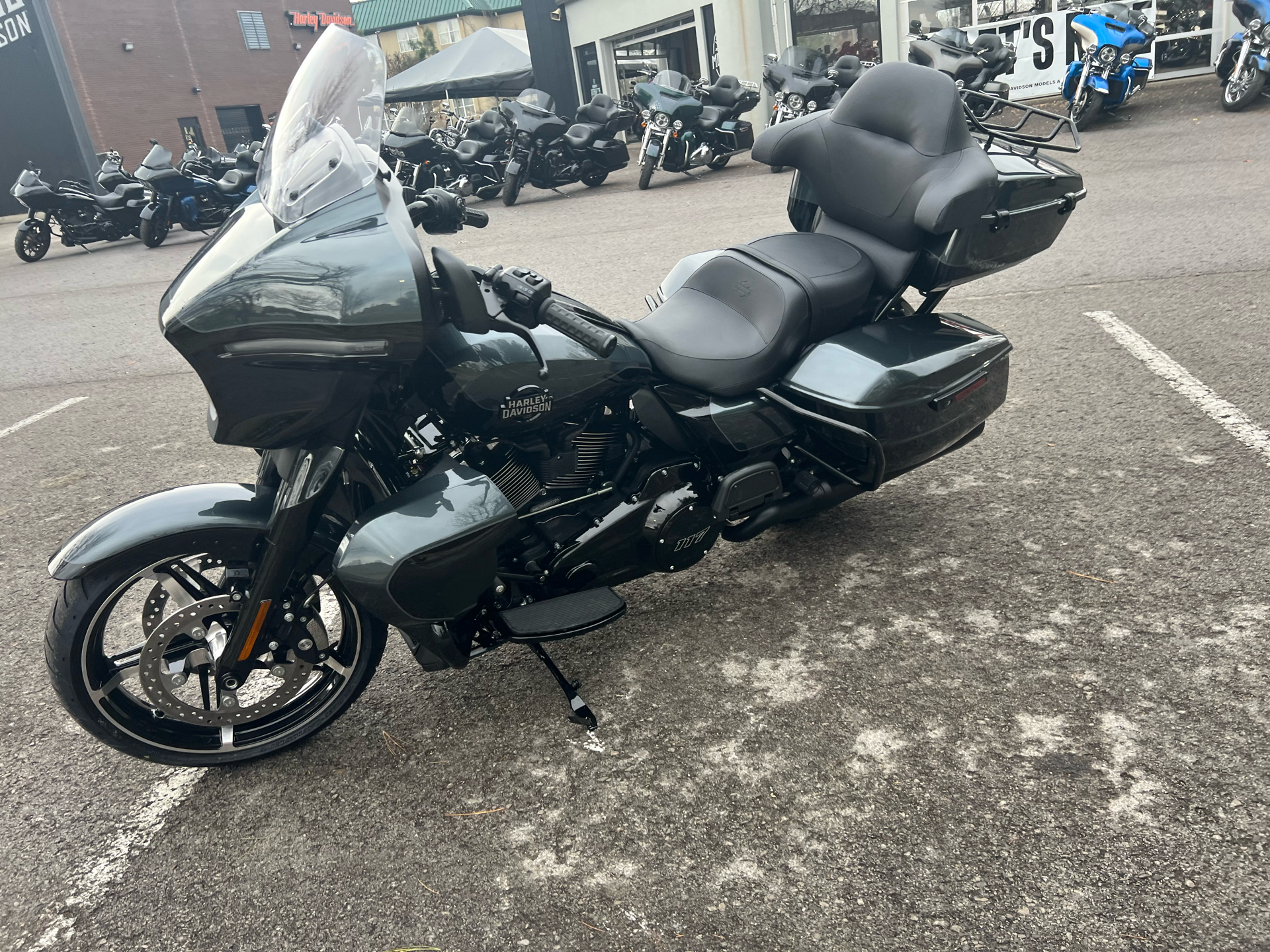New 2025 Harley-Davidson Street Glide® Ultra Iron Horse