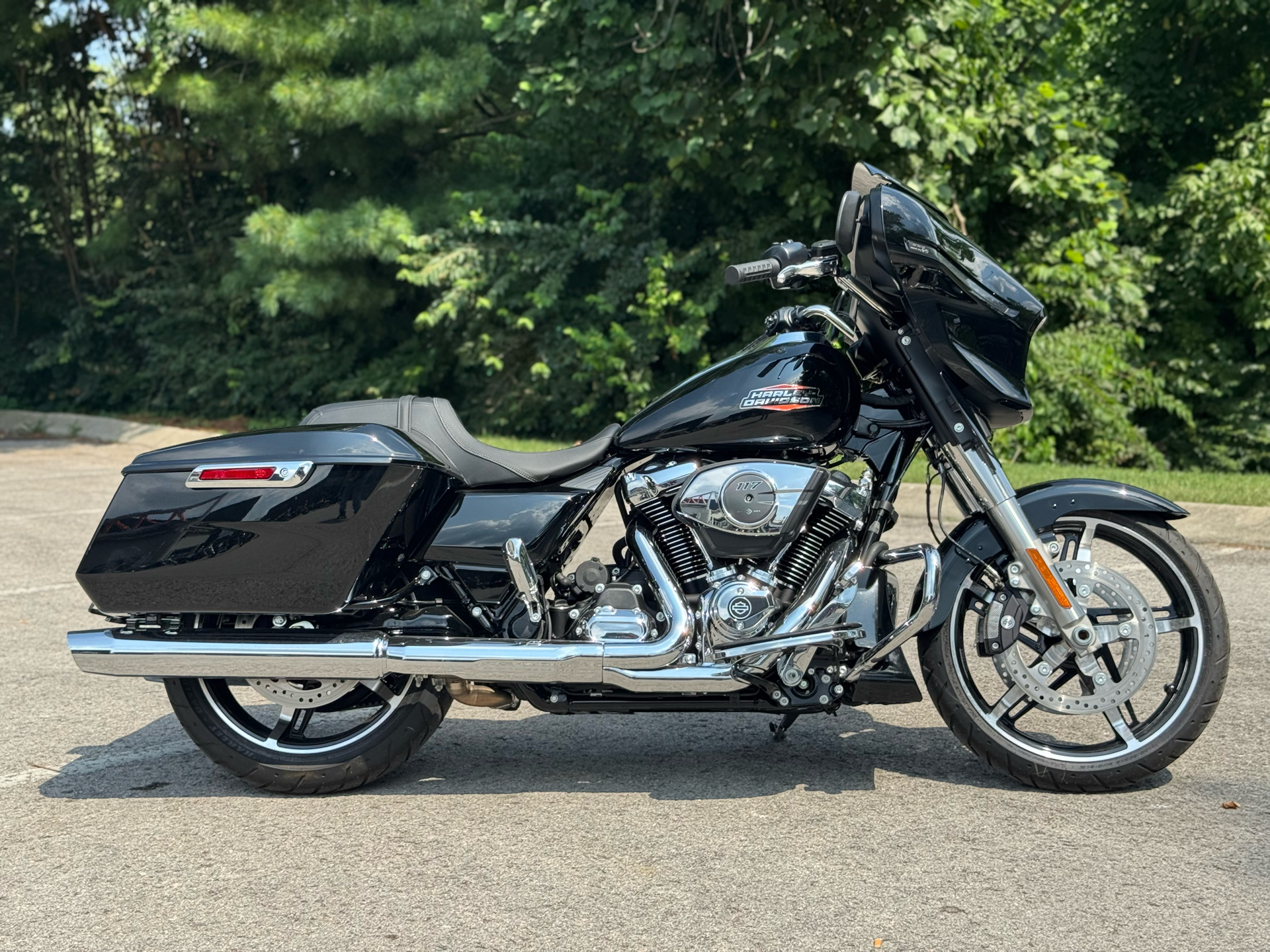 New 2025 Harley-Davidson Street Glide® Vivid Black (Chrome Finish