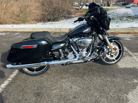 00s HARLEY DAVIDSON グレー フレイム フェード クローム New 2025 Harley-Davidson Street Glide® Motorcycle - Specs