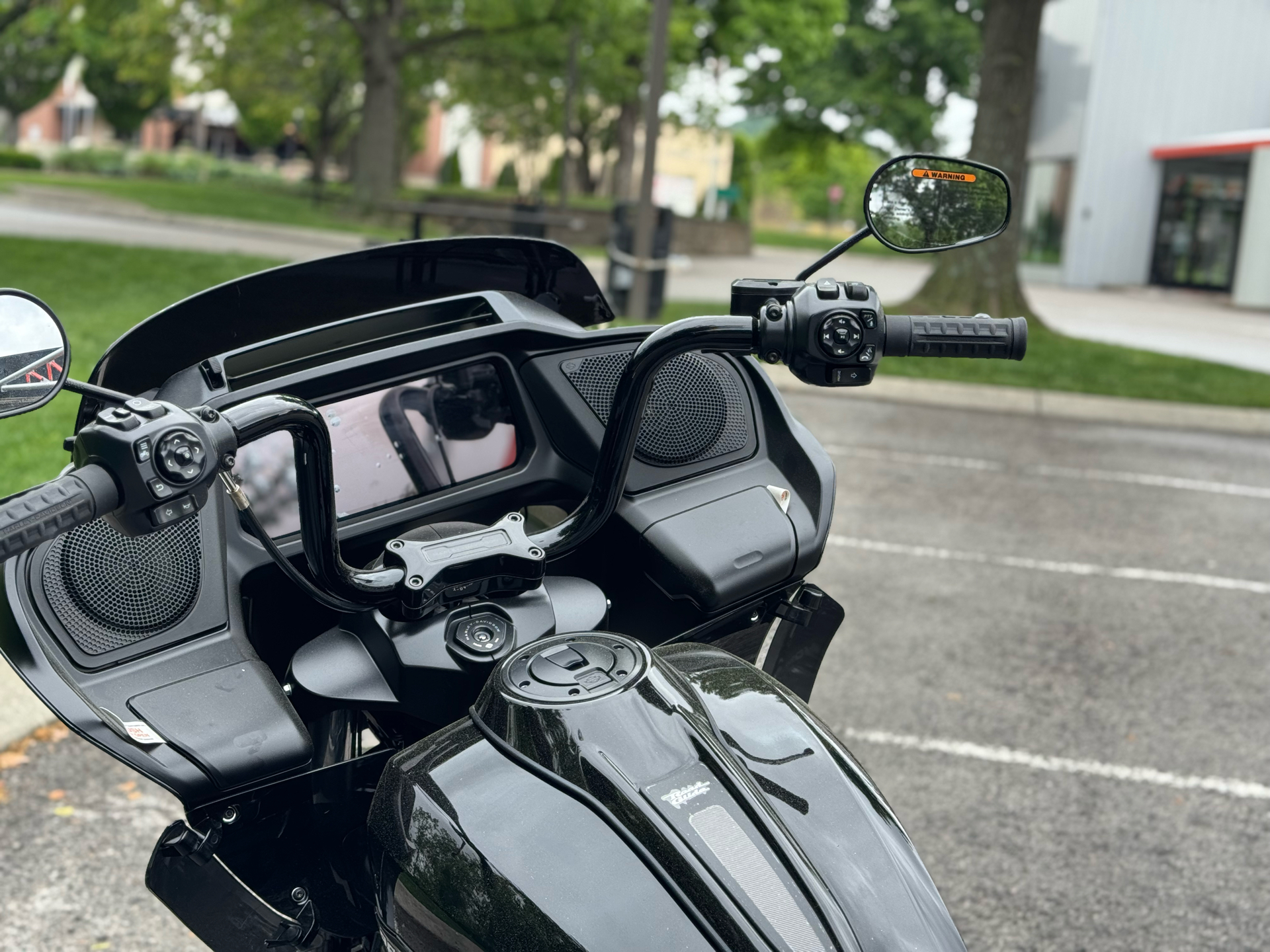 Harley-Davidson バイクシート ブラック　25301 25302 New 2025 Harley-Davidson Road Glide® Vivid Black (Black