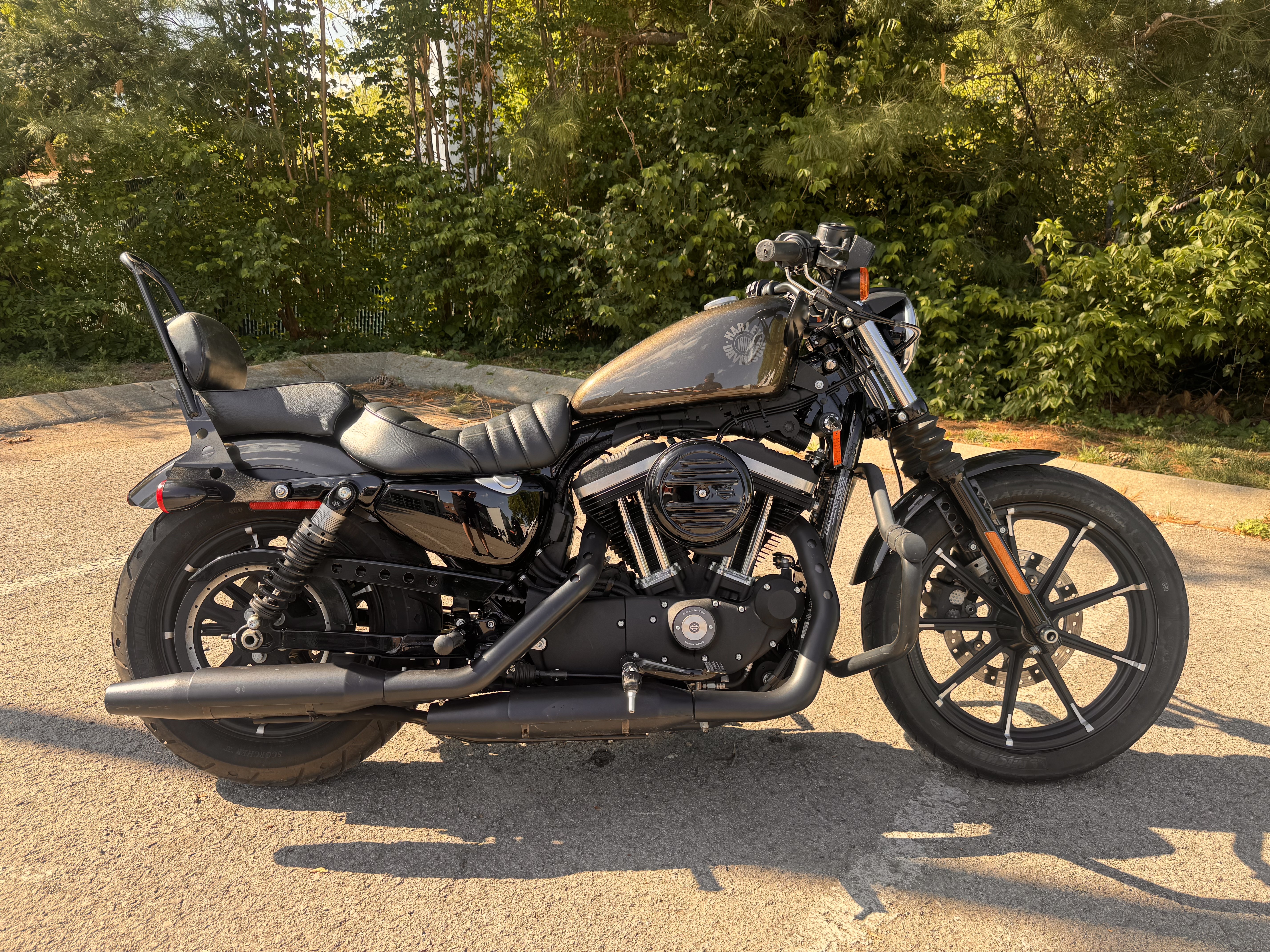 ハーレーダビットソン　アイアン883 2021年式 スポーツスター XL883N アイアン 883 年式別モデルカタログ
