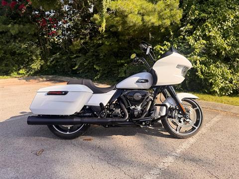 Certified Pre-Owned 2025 Harley-Davidson Road Glide® White Onyx