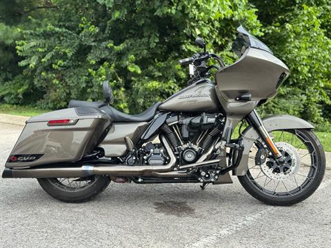 ジェームスです。HARLEY-DAVIDSON ハーレー ネオン Certified Pre-Owned 2021 Harley-Davidson CVO™ Road Glide
