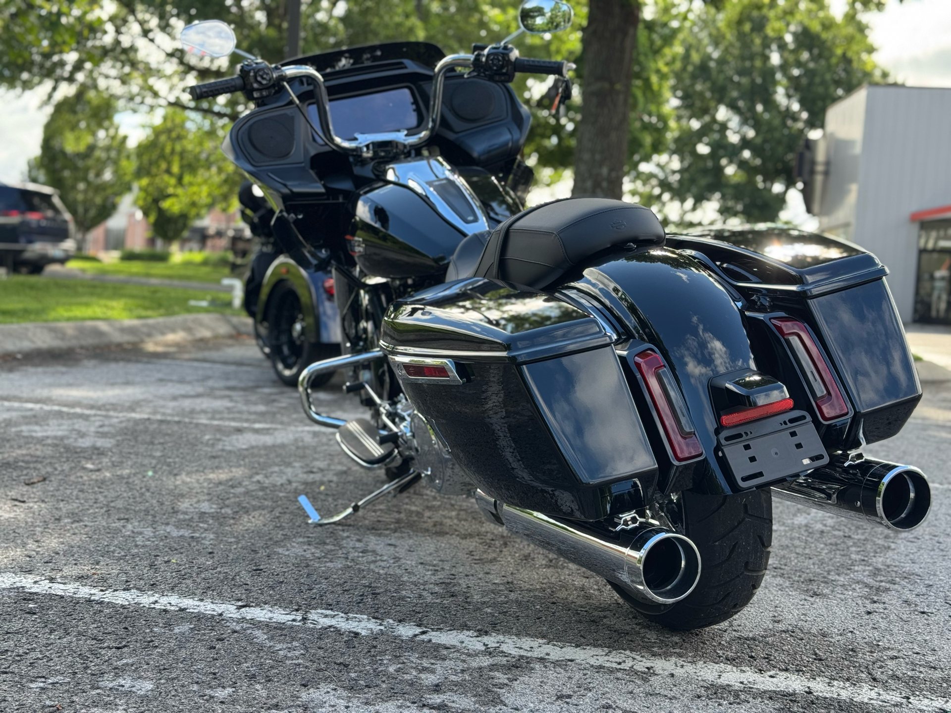 Certified Pre-Owned 2024 Harley-Davidson Road Glide® Vivid