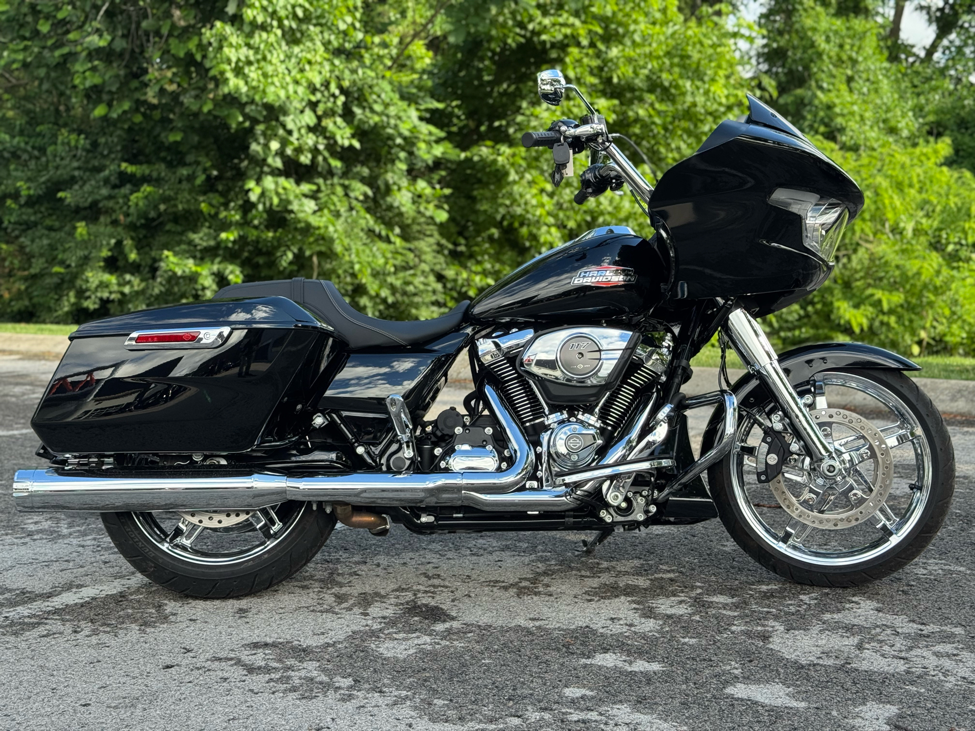 Certified Pre-Owned 2024 Harley-Davidson Road Glide® Vivid