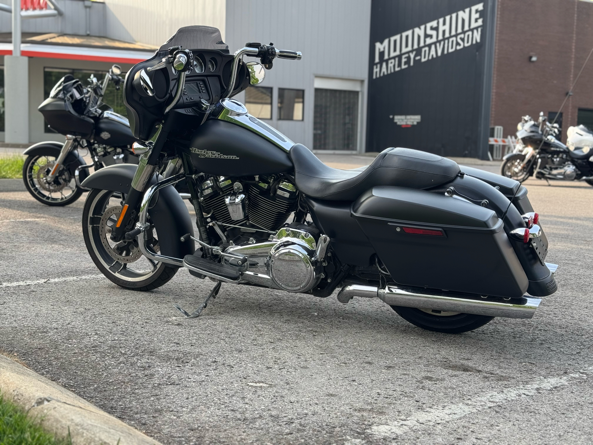 Certified Pre-Owned 2017 Harley-Davidson Street Glide® Black Denim