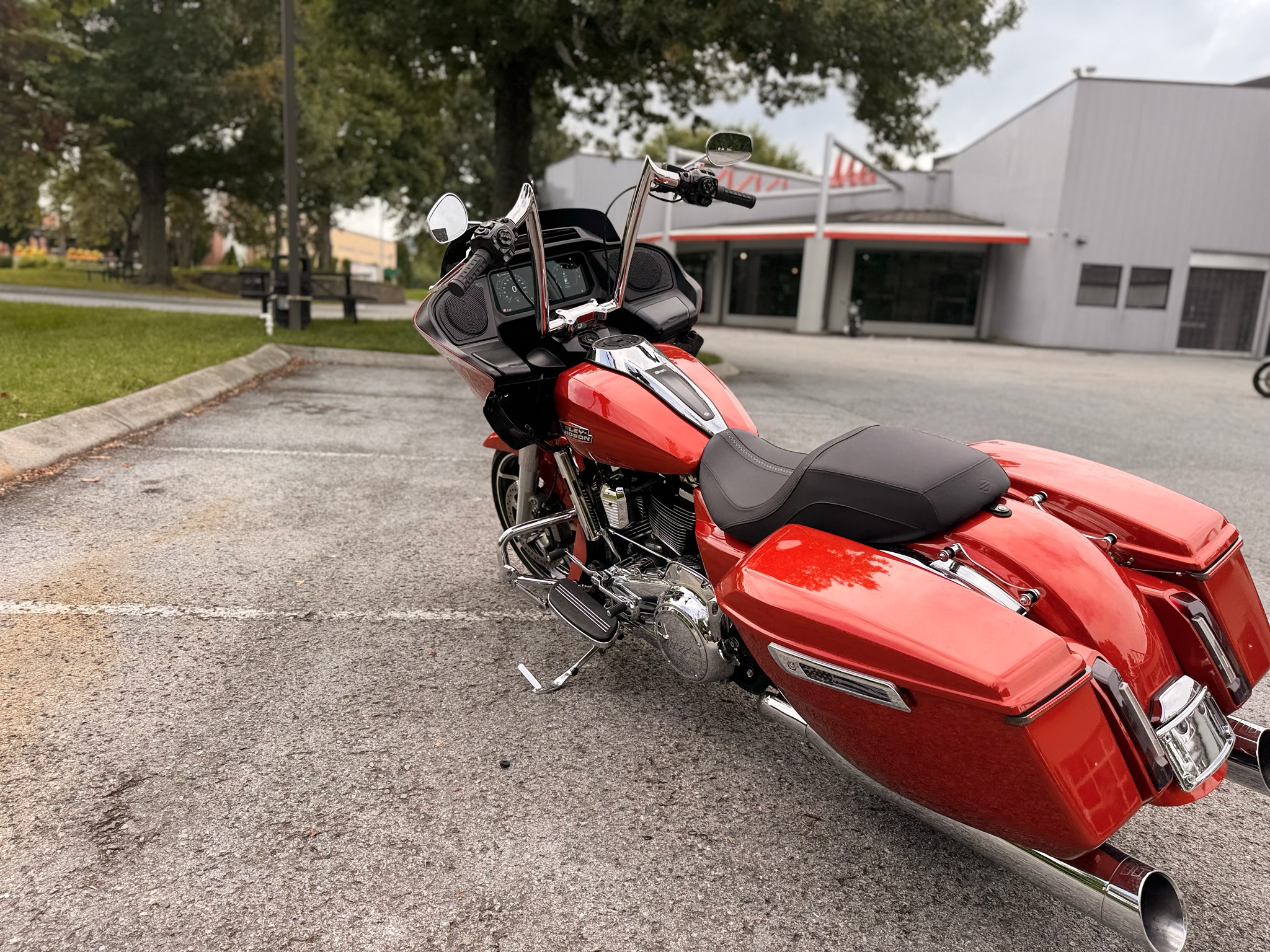 2024 Harley-Davidson Road Glide® 12