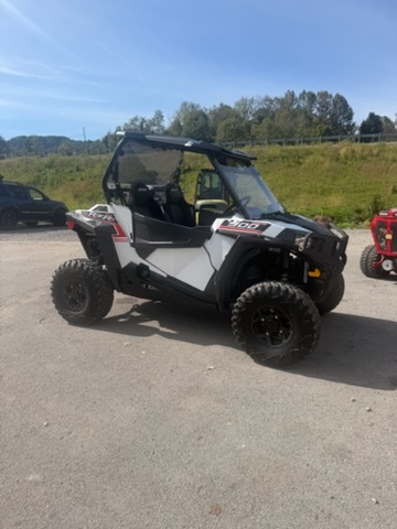 2016 Polaris RZR S 900
