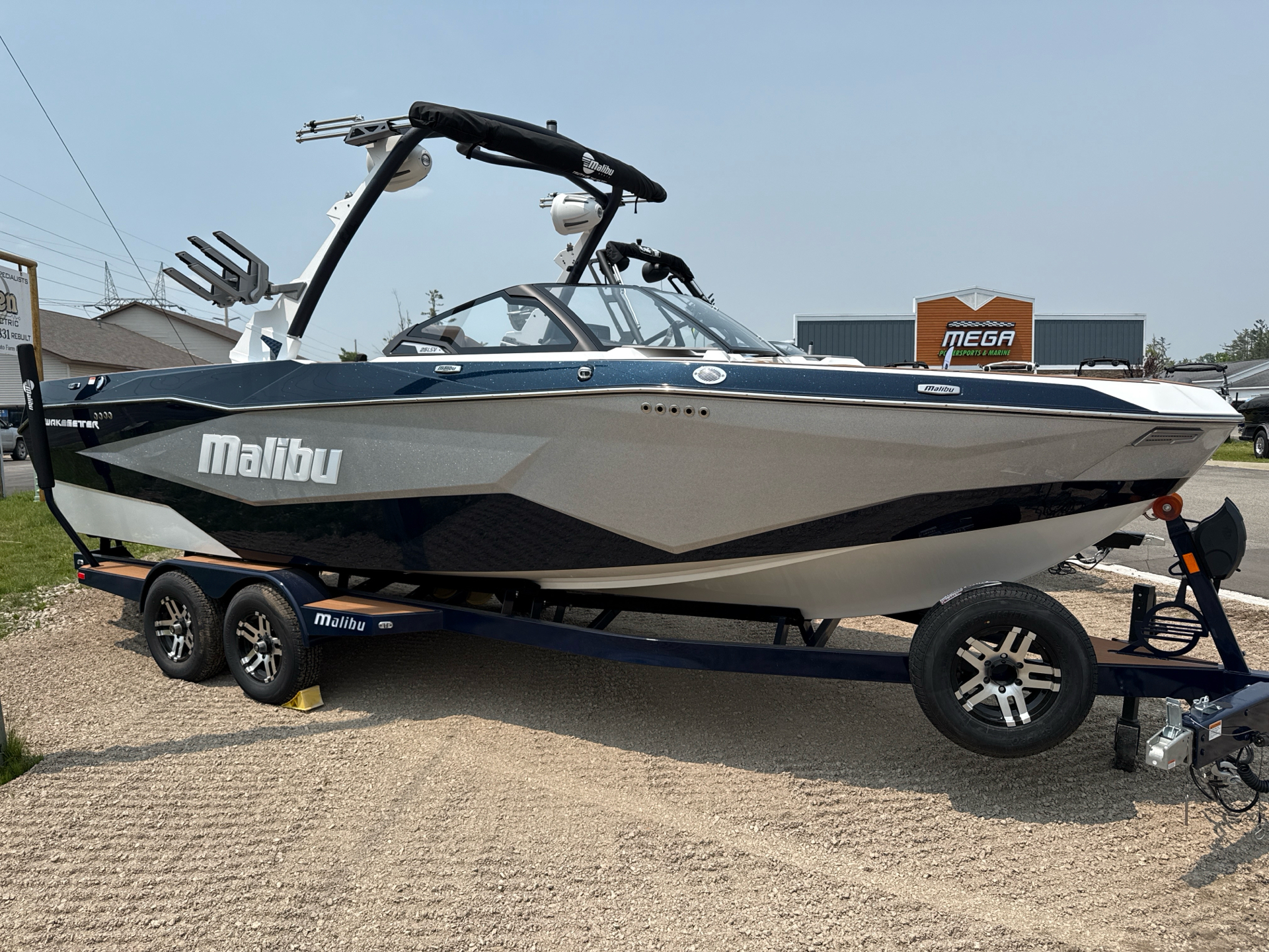 マリブボーイ New 2025 Malibu Wakesetter 25 LSV for Sale, Gaylord MI | Specs