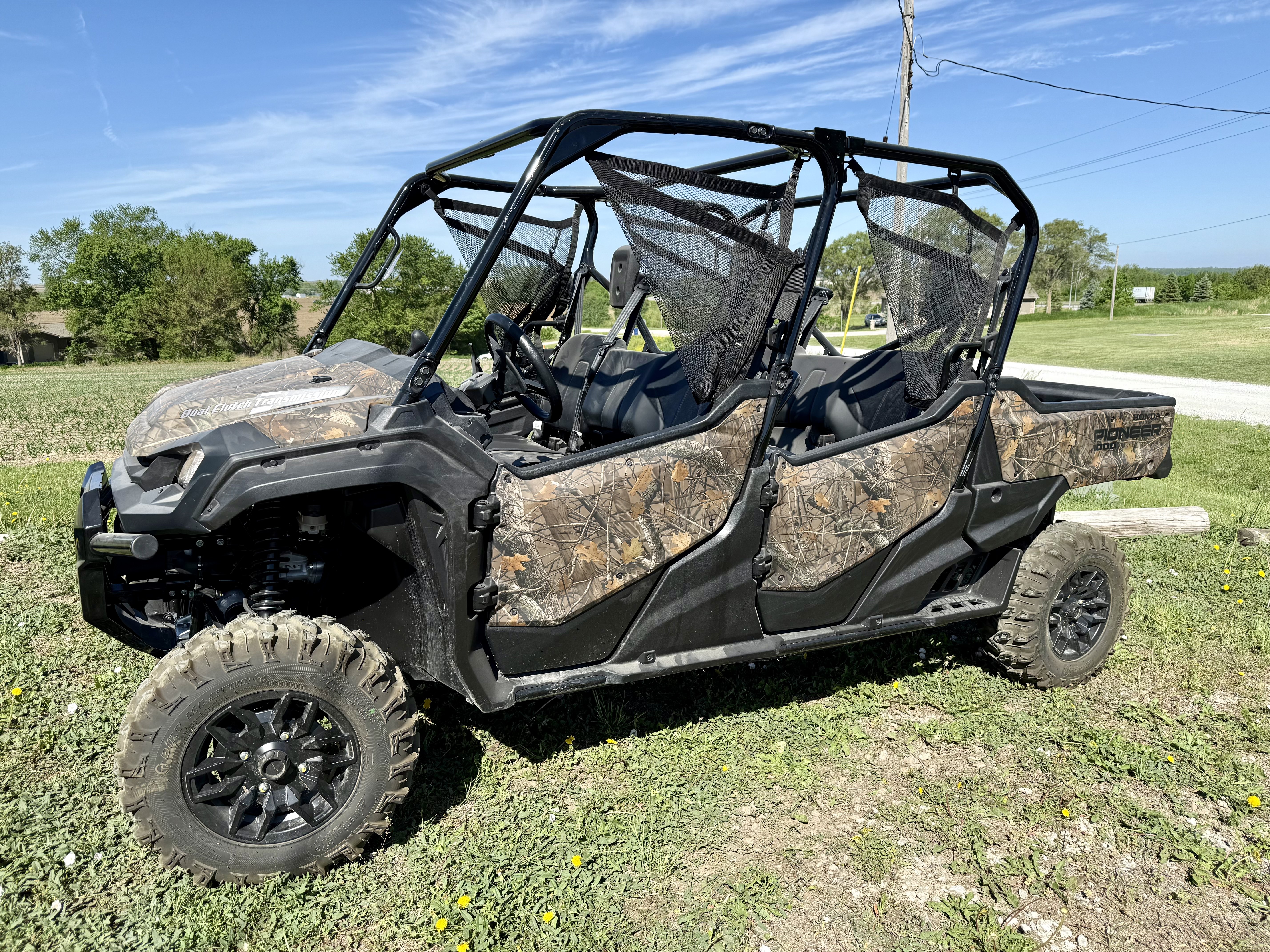 2023 Pioneer 1000-6 Deluxe Crew