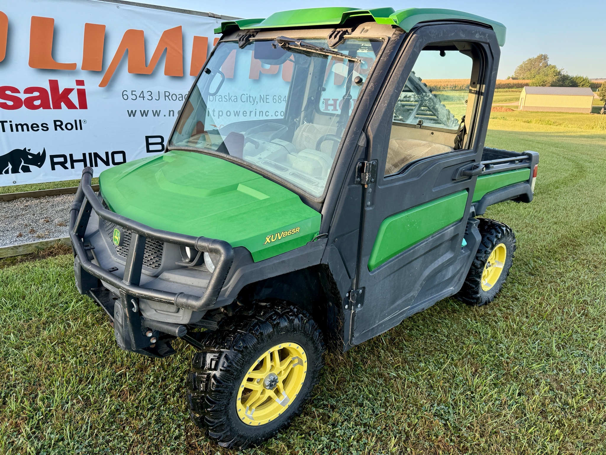 2021 XUV865R